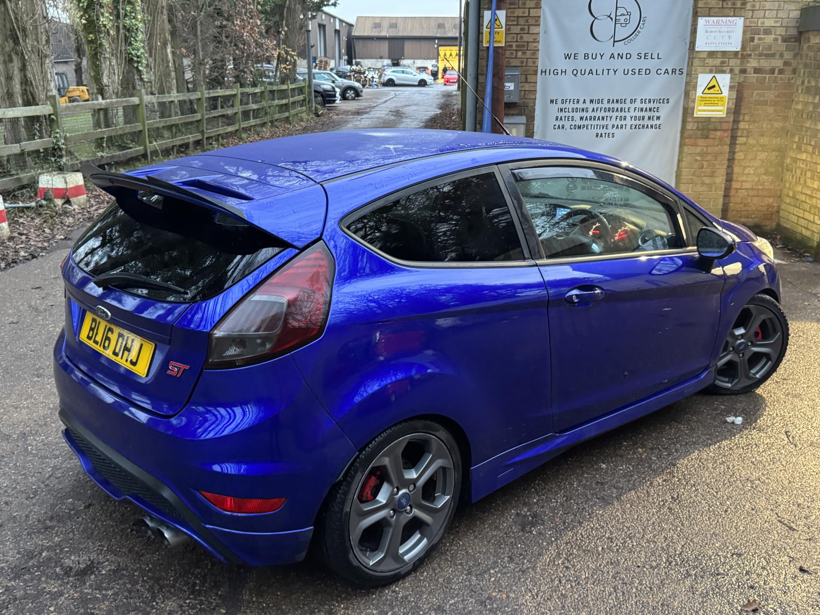 Ford Fiesta 1.6T EcoBoost ST-2 Hatchback 3dr Petrol Manual Euro 6 (182 ps)