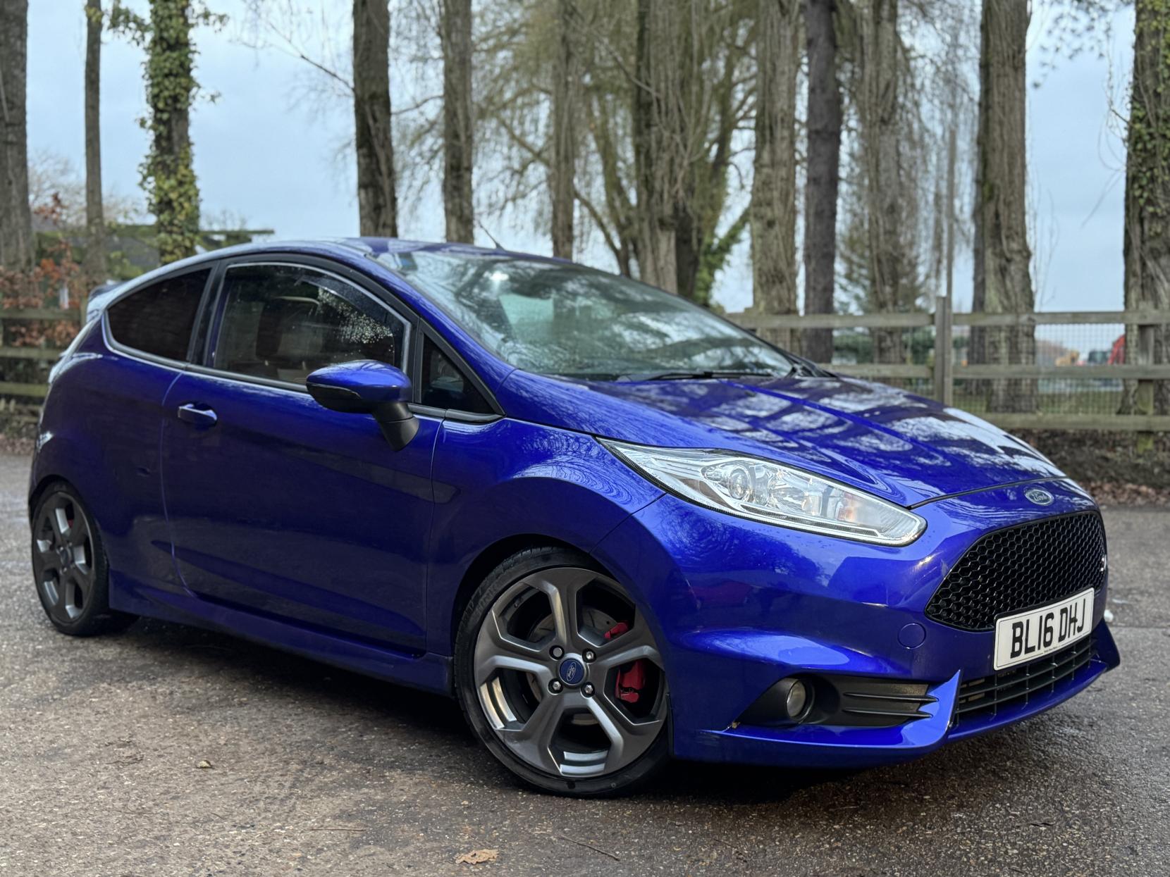 Ford Fiesta 1.6T EcoBoost ST-2 Hatchback 3dr Petrol Manual Euro 6 (182 ps)