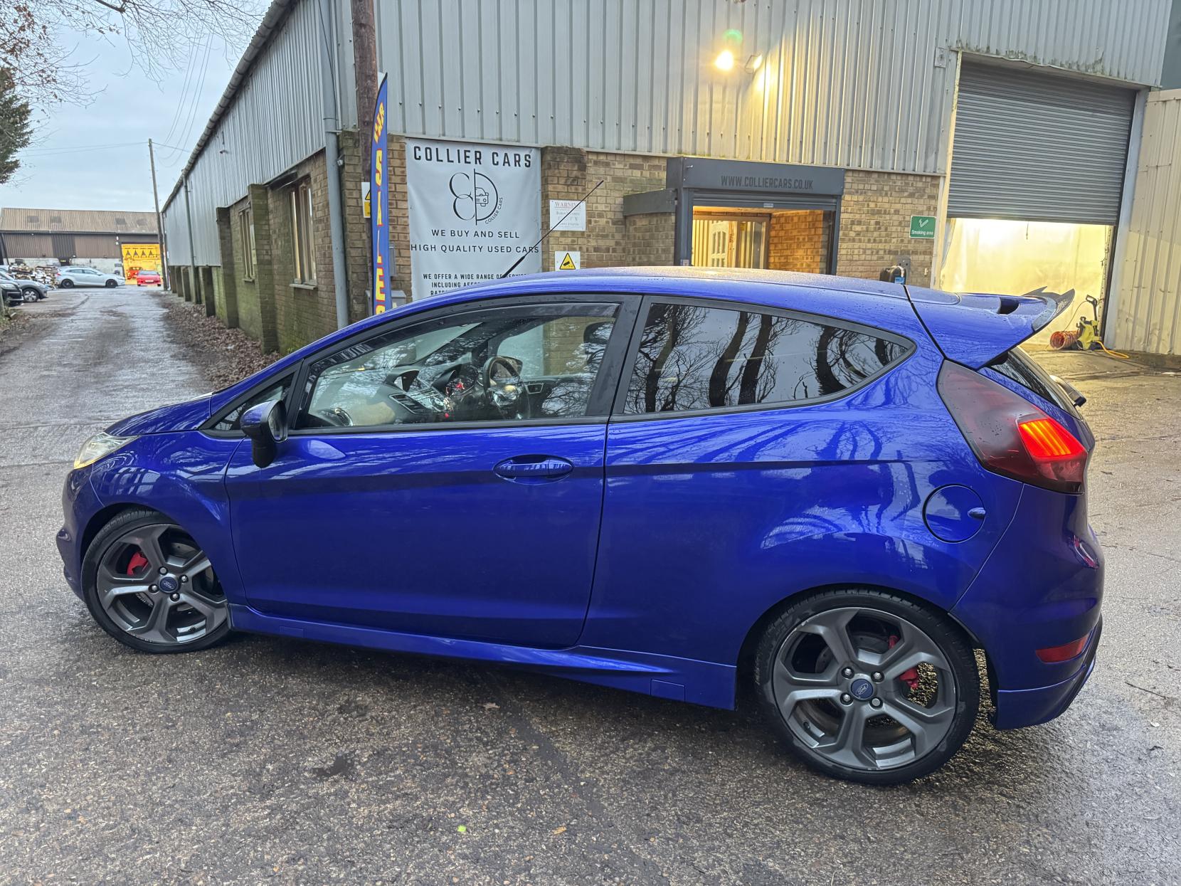 Ford Fiesta 1.6T EcoBoost ST-2 Hatchback 3dr Petrol Manual Euro 6 (182 ps)