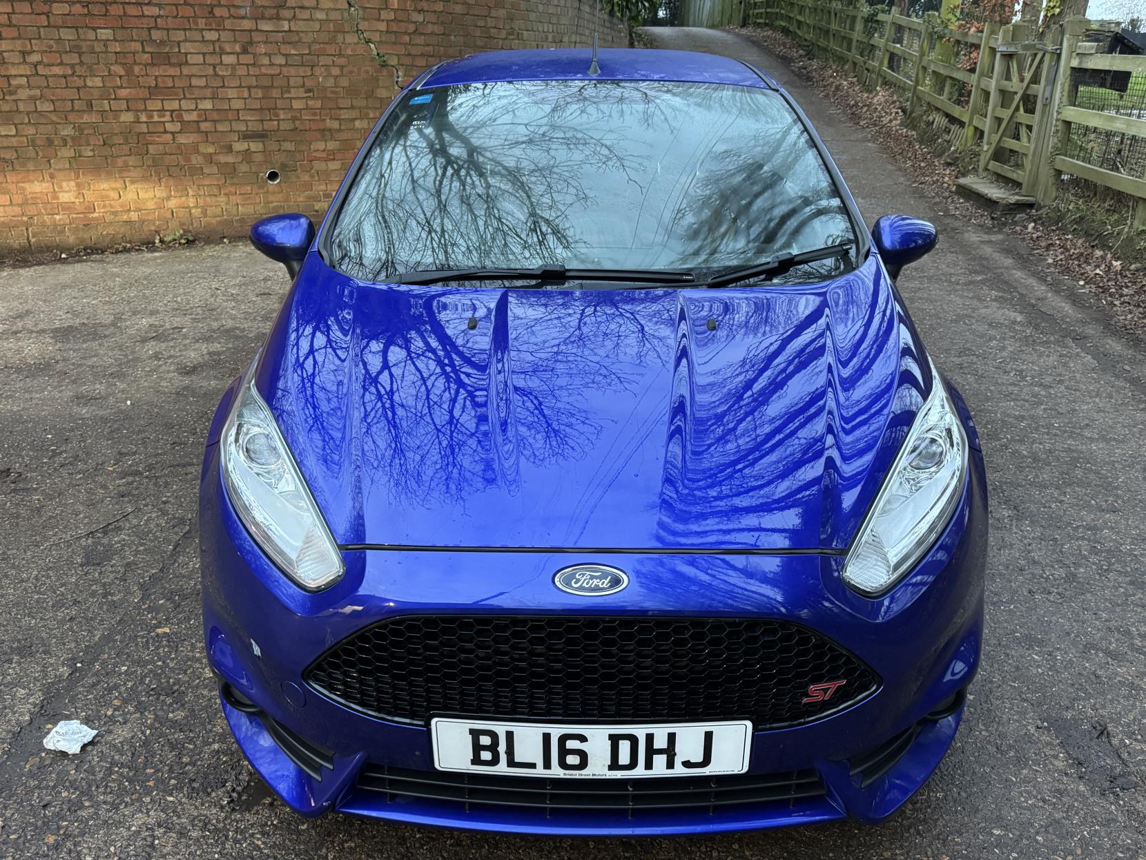 Ford Fiesta 1.6T EcoBoost ST-2 Hatchback 3dr Petrol Manual Euro 6 (182 ps)