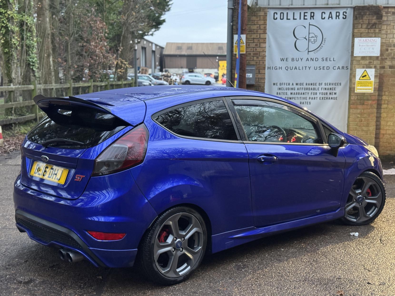 Ford Fiesta 1.6T EcoBoost ST-2 Hatchback 3dr Petrol Manual Euro 6 (182 ps)