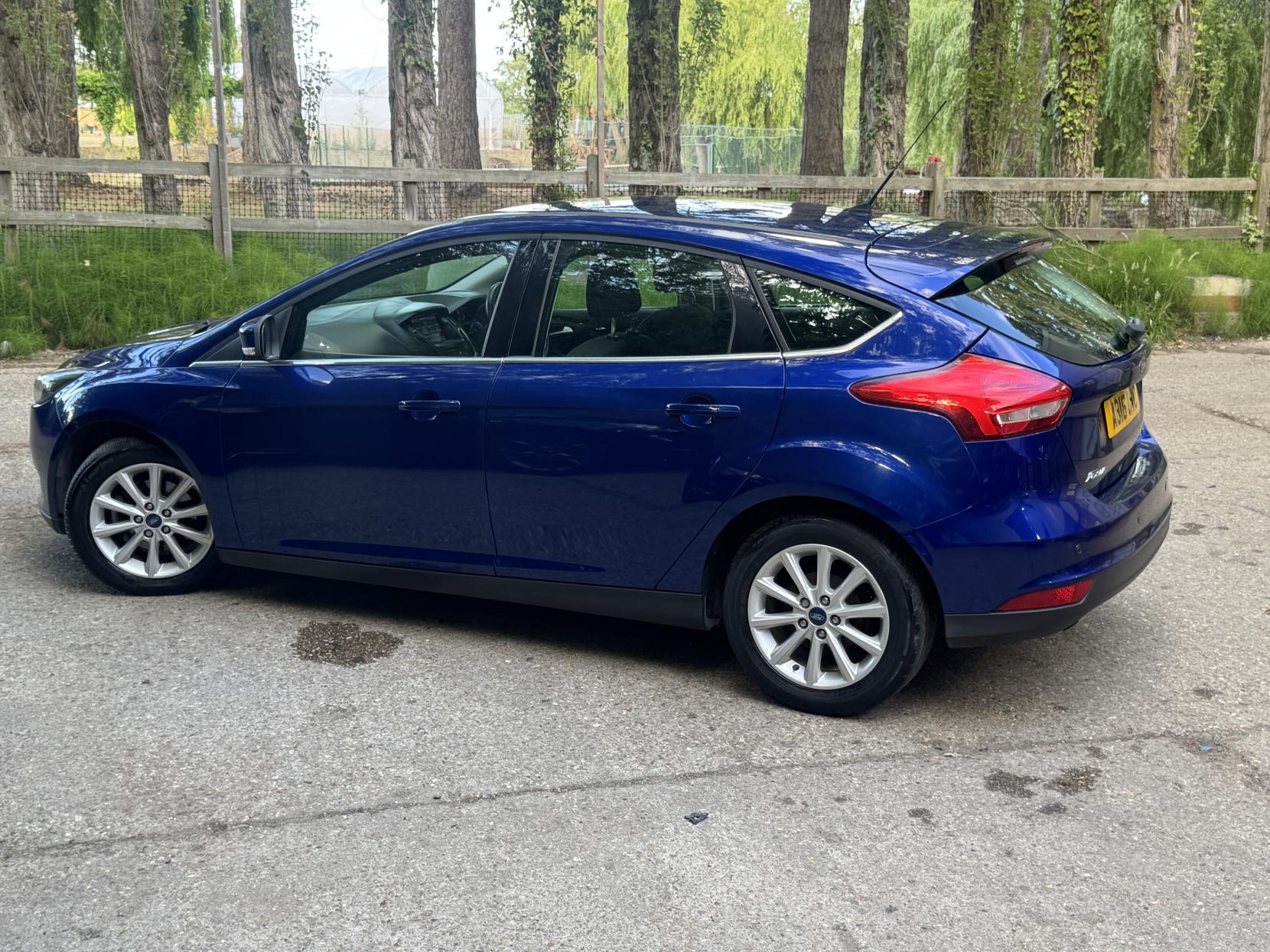Ford Focus 1.0T EcoBoost Titanium Hatchback 5dr Petrol Manual Euro 6 (s/s) (100 ps)