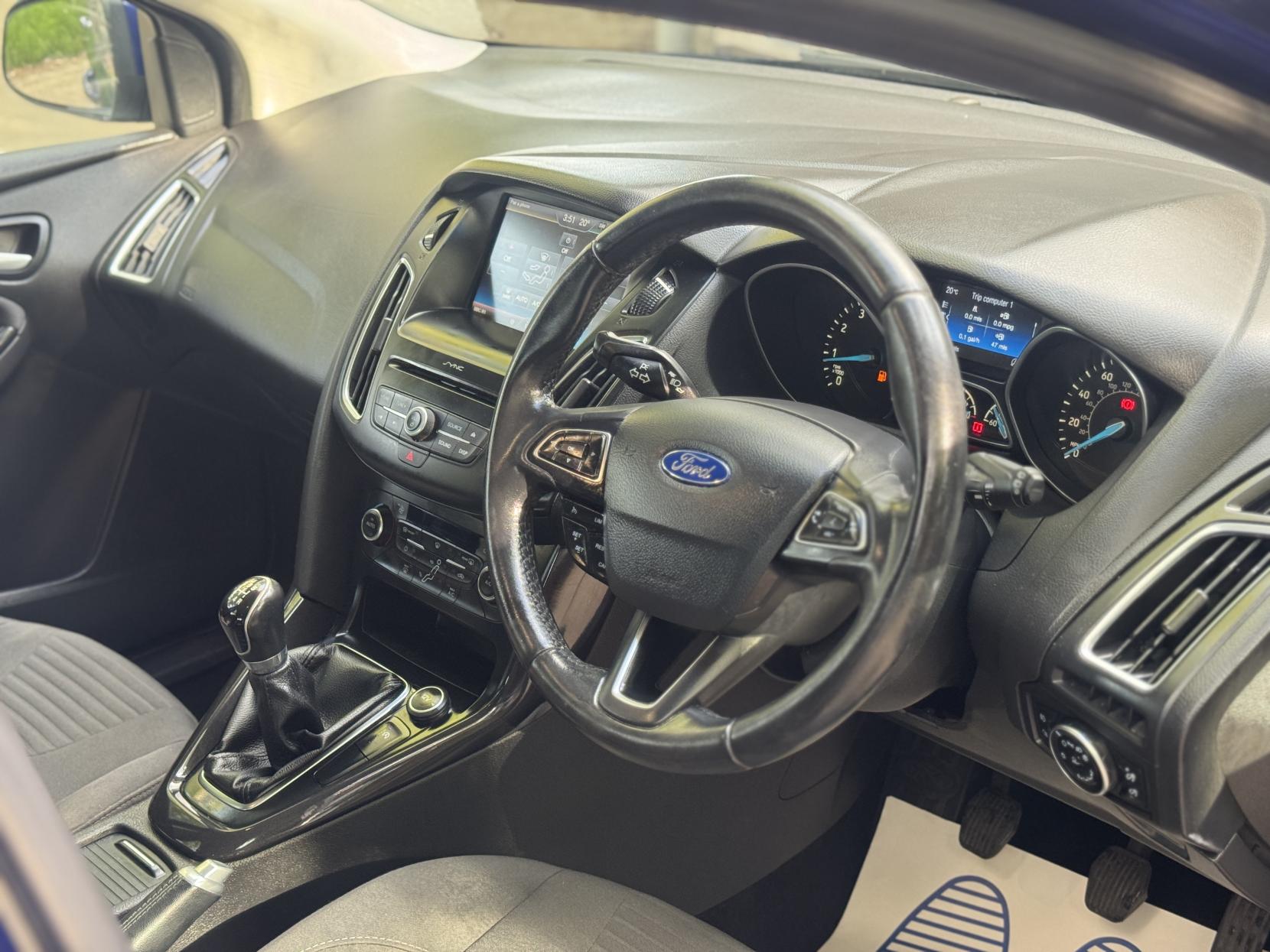 Ford Focus 1.0T EcoBoost Titanium Hatchback 5dr Petrol Manual Euro 6 (s/s) (100 ps)