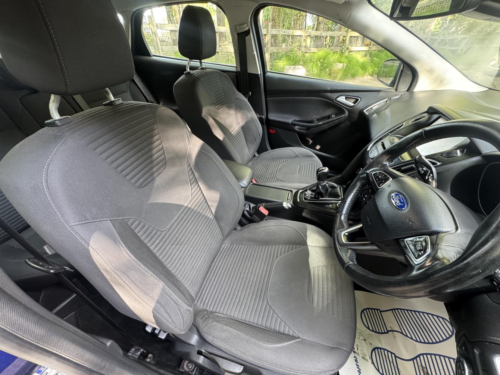 Ford Focus 1.0T EcoBoost Titanium Hatchback 5dr Petrol Manual Euro 6 (s/s) (100 ps)
