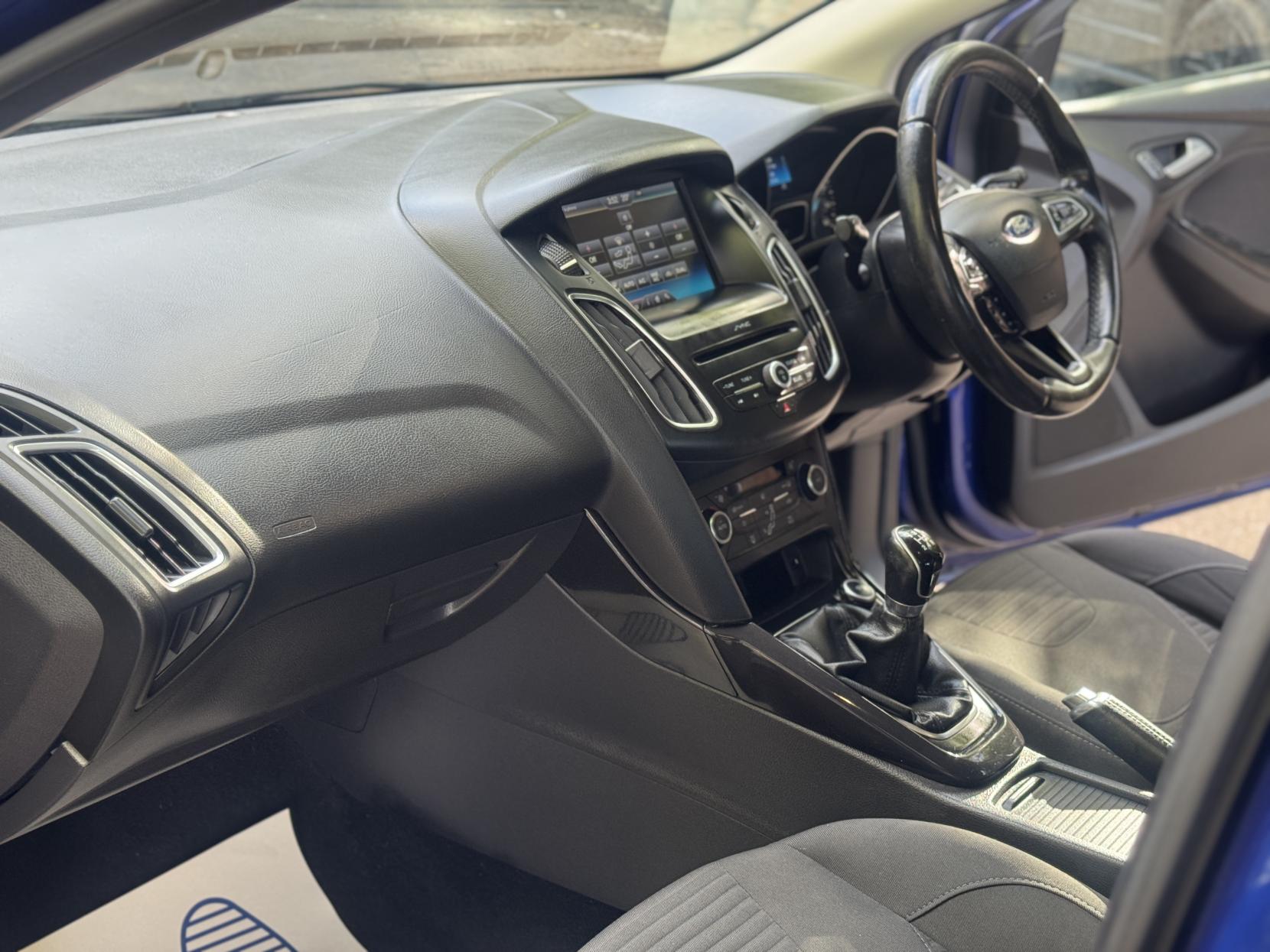 Ford Focus 1.0T EcoBoost Titanium Hatchback 5dr Petrol Manual Euro 6 (s/s) (100 ps)
