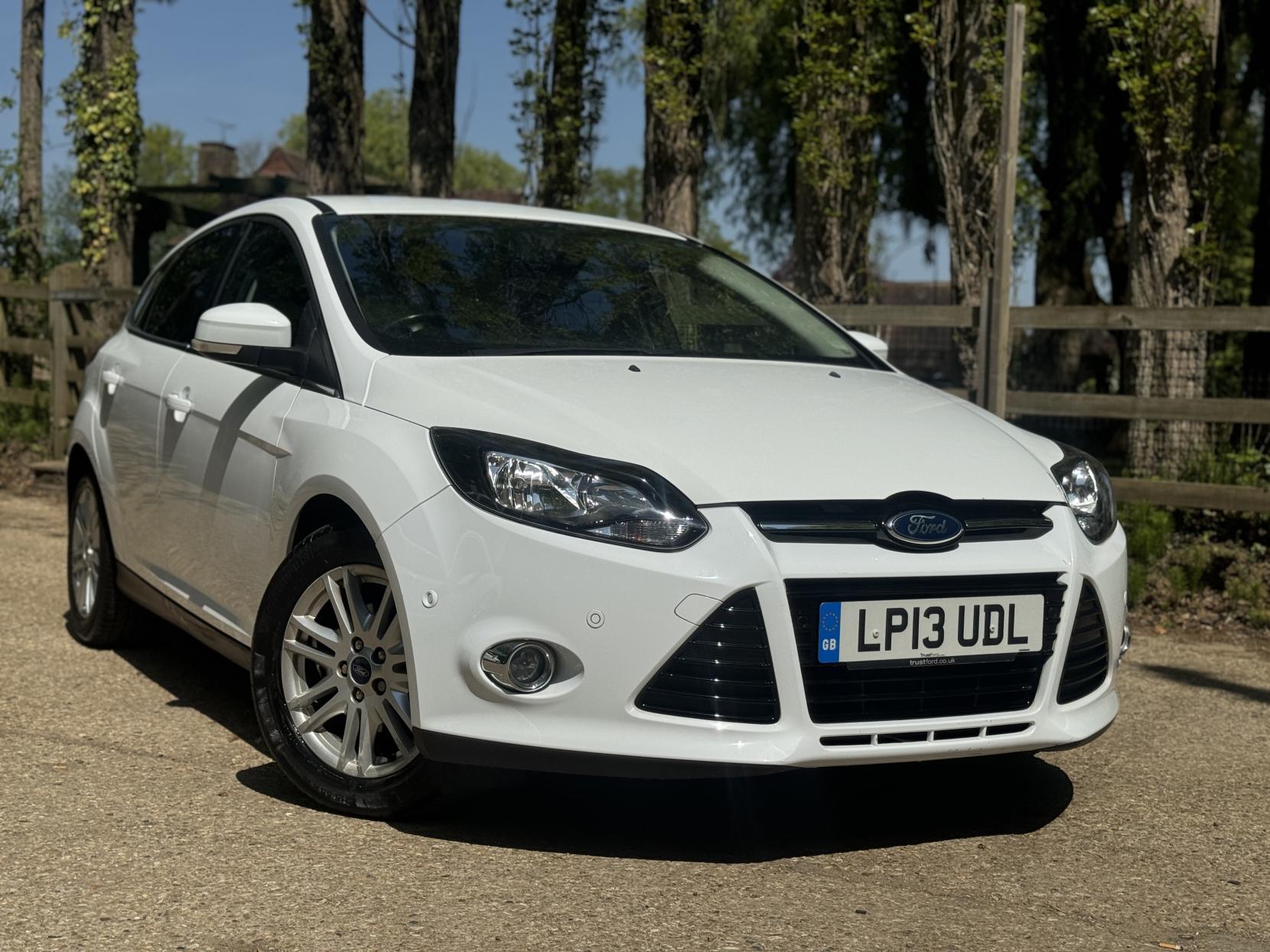 Ford Focus 1.0T EcoBoost Titanium Hatchback 5dr Petrol Manual Euro 5 (s/s) (125 ps)