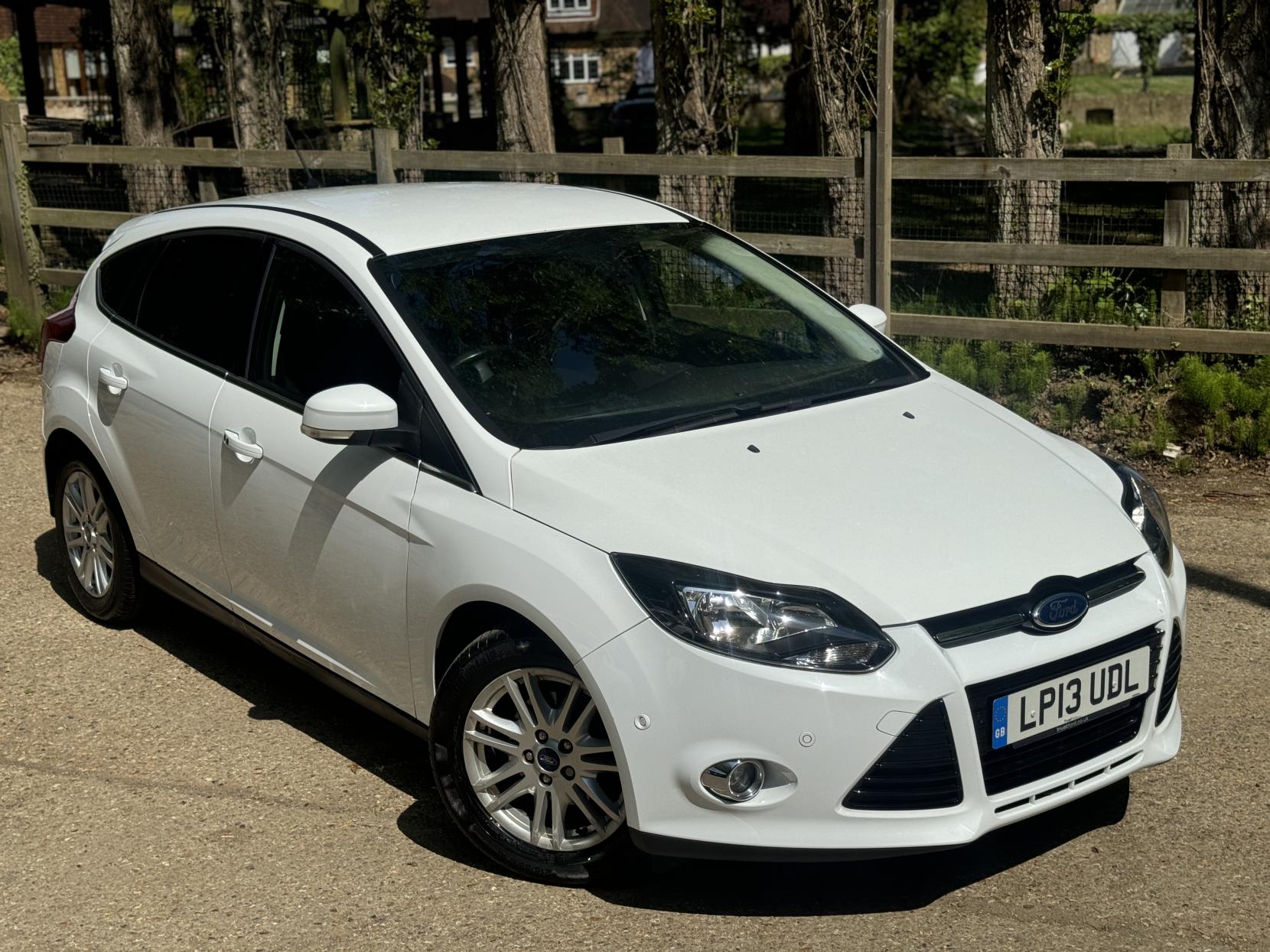Ford Focus 1.0T EcoBoost Titanium Hatchback 5dr Petrol Manual Euro 5 (s/s) (125 ps)