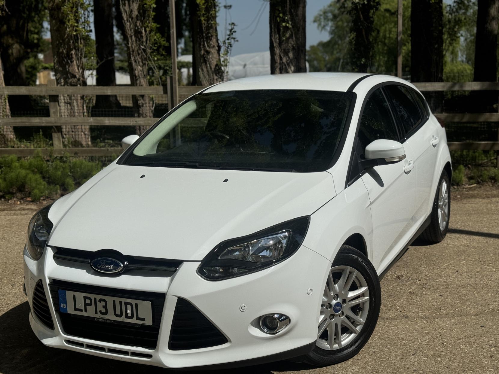 Ford Focus 1.0T EcoBoost Titanium Hatchback 5dr Petrol Manual Euro 5 (s/s) (125 ps)