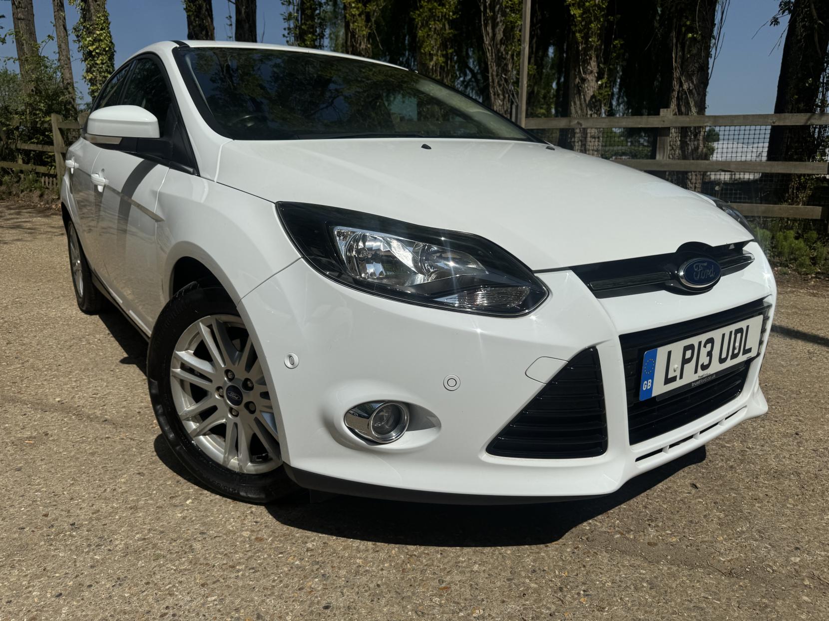 Ford Focus 1.0T EcoBoost Titanium Hatchback 5dr Petrol Manual Euro 5 (s/s) (125 ps)