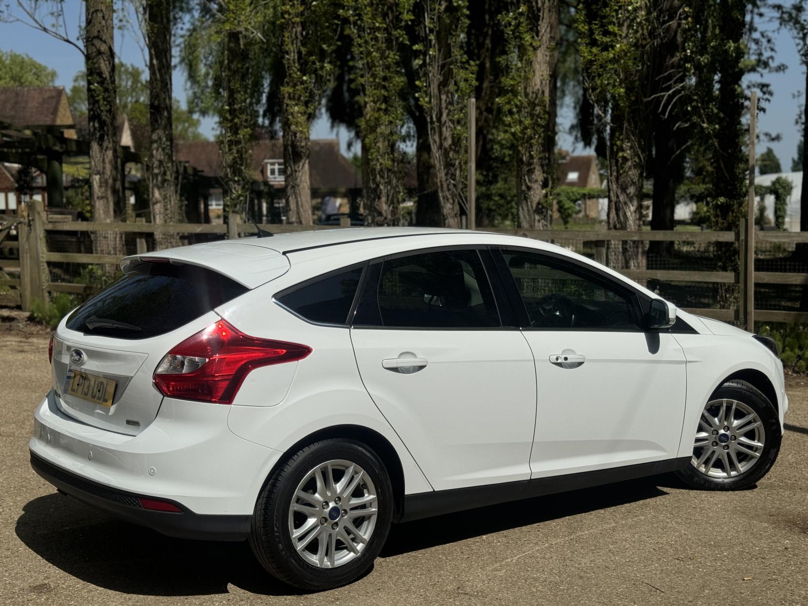 Ford Focus 1.0T EcoBoost Titanium Hatchback 5dr Petrol Manual Euro 5 (s/s) (125 ps)
