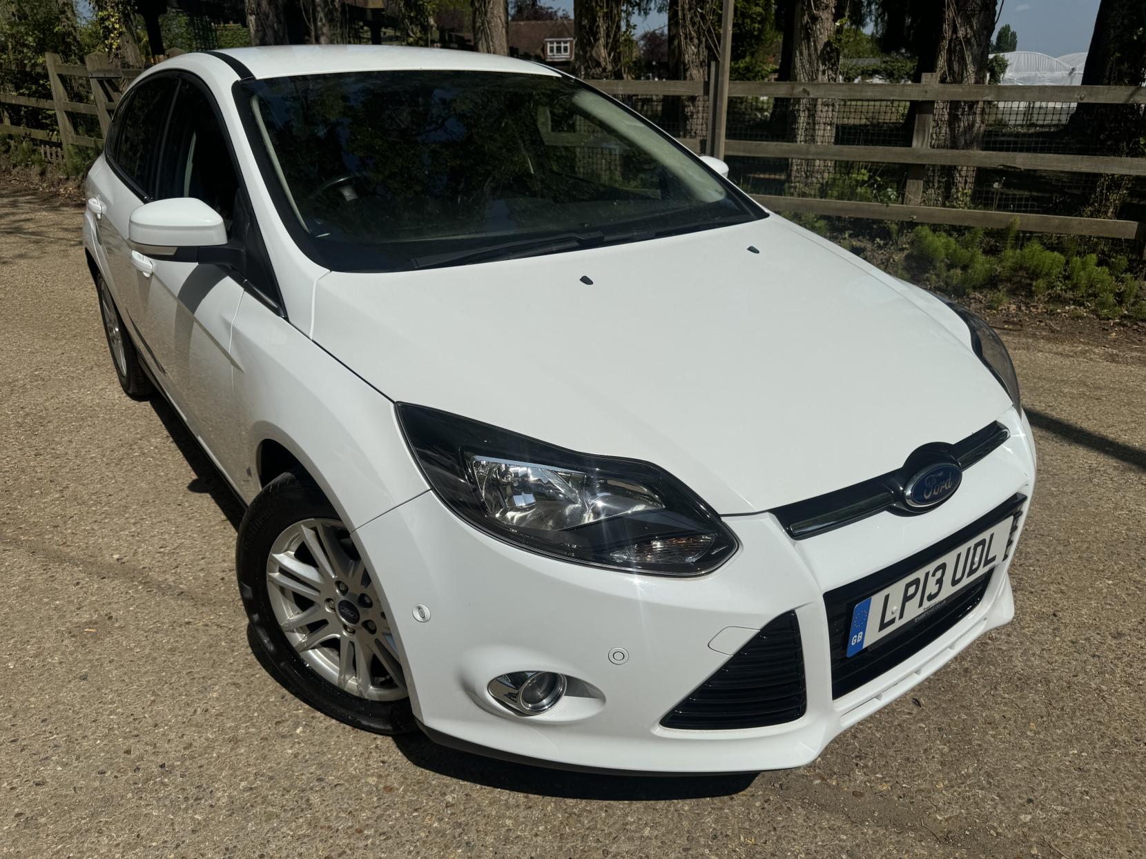 Ford Focus 1.0T EcoBoost Titanium Hatchback 5dr Petrol Manual Euro 5 (s/s) (125 ps)