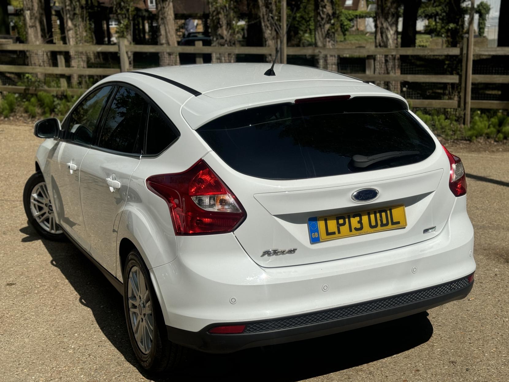 Ford Focus 1.0T EcoBoost Titanium Hatchback 5dr Petrol Manual Euro 5 (s/s) (125 ps)