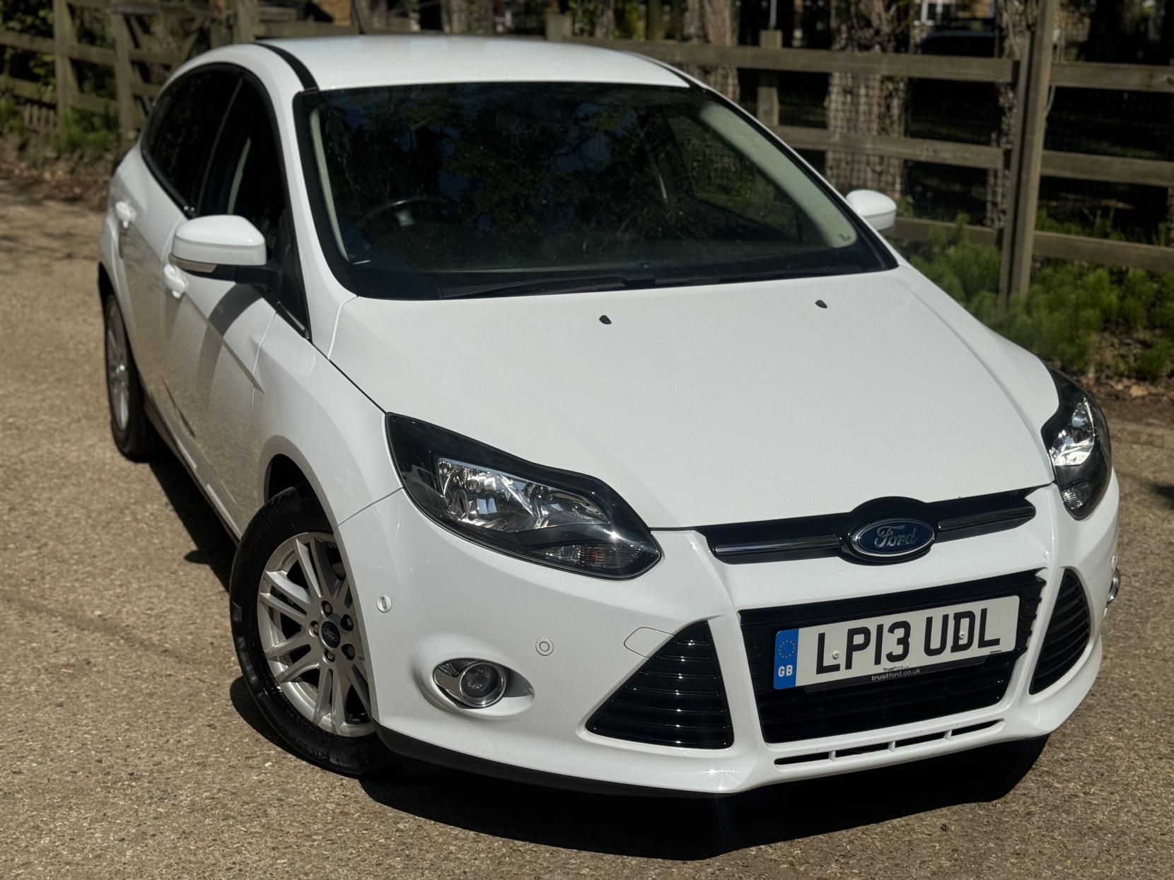 Ford Focus 1.0T EcoBoost Titanium Hatchback 5dr Petrol Manual Euro 5 (s/s) (125 ps)