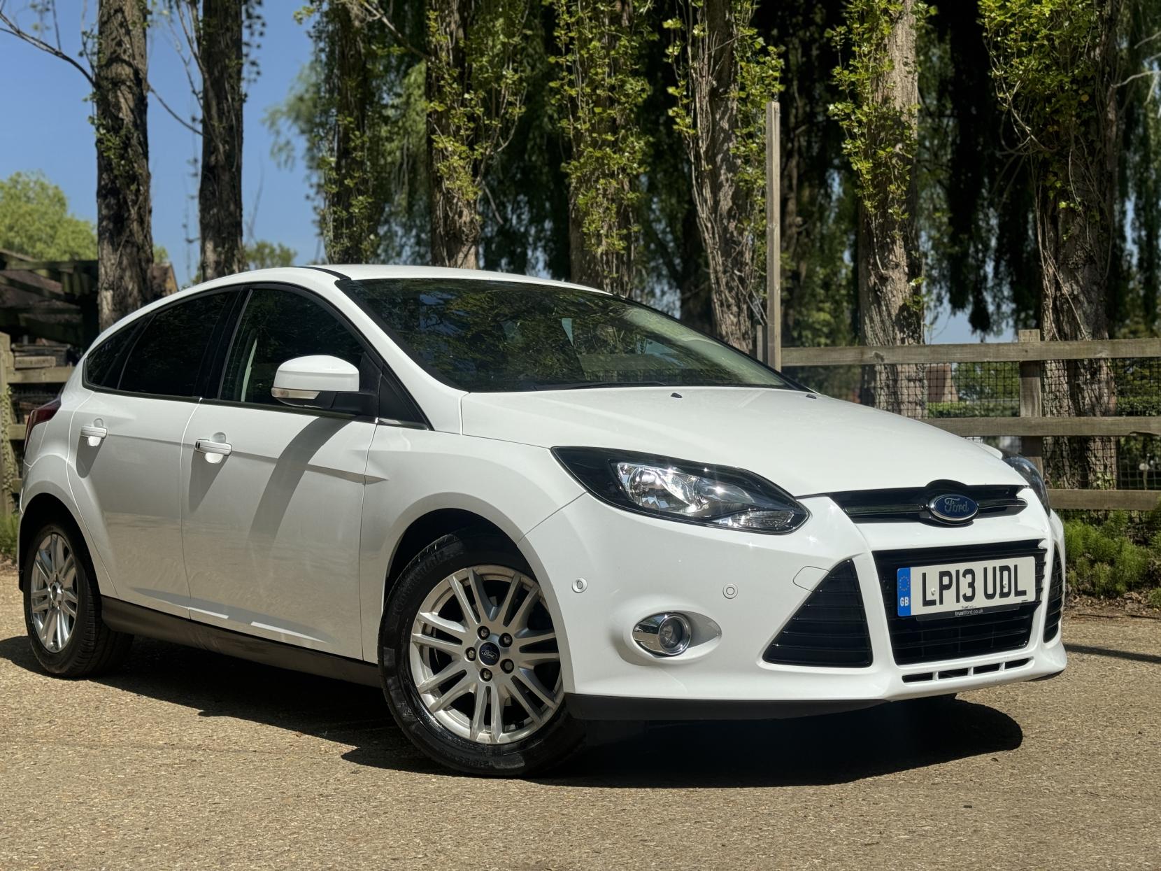 Ford Focus 1.0T EcoBoost Titanium Hatchback 5dr Petrol Manual Euro 5 (s/s) (125 ps)