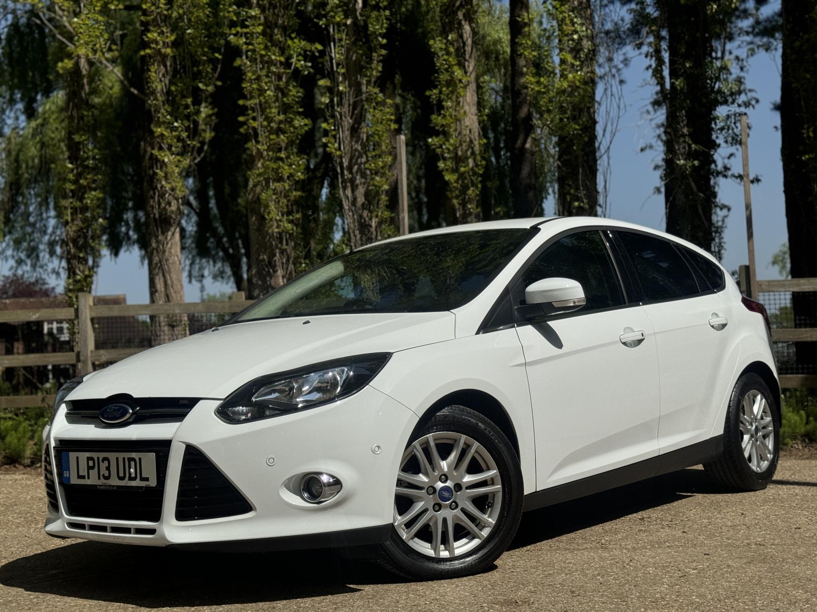 Ford Focus 1.0T EcoBoost Titanium Hatchback 5dr Petrol Manual Euro 5 (s/s) (125 ps)