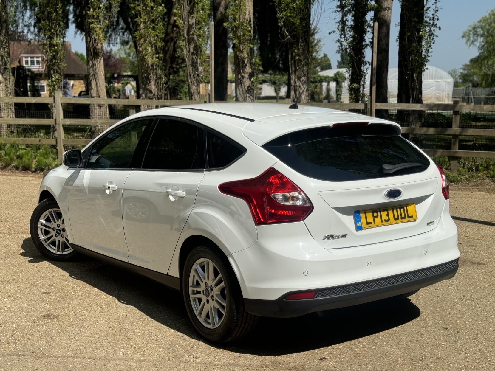 Ford Focus 1.0T EcoBoost Titanium Hatchback 5dr Petrol Manual Euro 5 (s/s) (125 ps)
