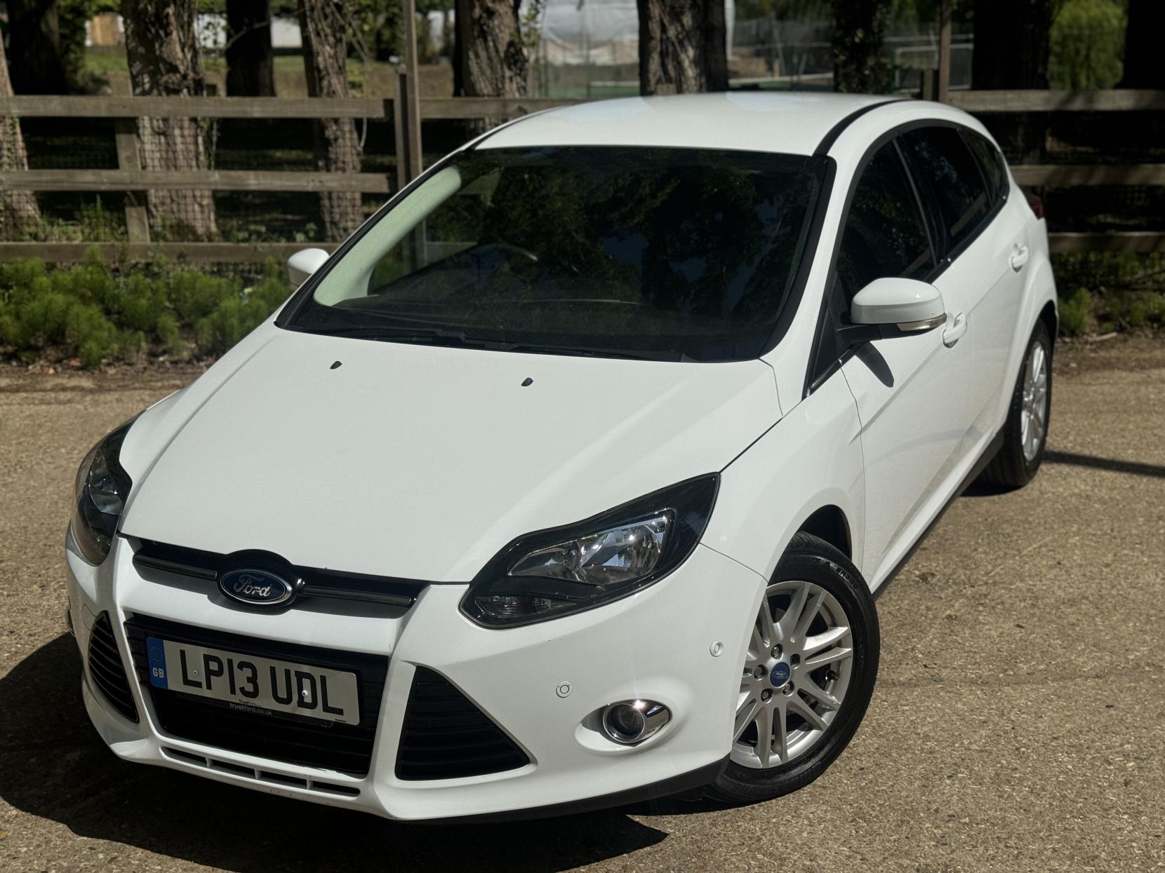 Ford Focus 1.0T EcoBoost Titanium Hatchback 5dr Petrol Manual Euro 5 (s/s) (125 ps)