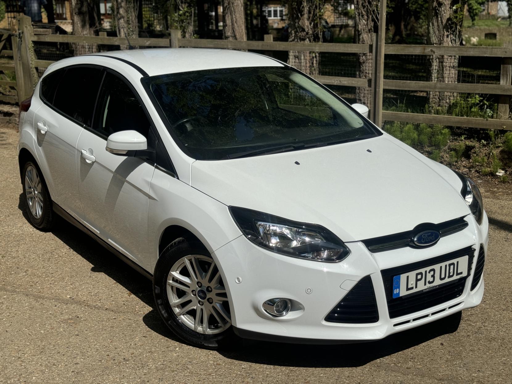 Ford Focus 1.0T EcoBoost Titanium Hatchback 5dr Petrol Manual Euro 5 (s/s) (125 ps)