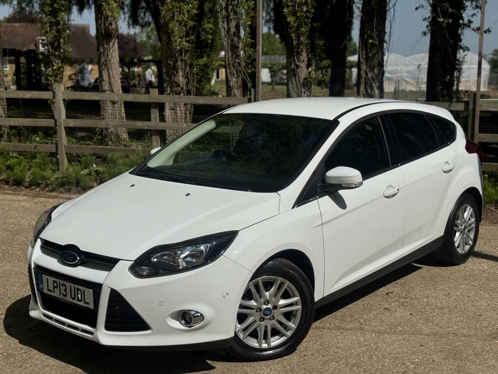 Ford Focus 1.0T EcoBoost Titanium Hatchback 5dr Petrol Manual Euro 5 (s/s) (125 ps)