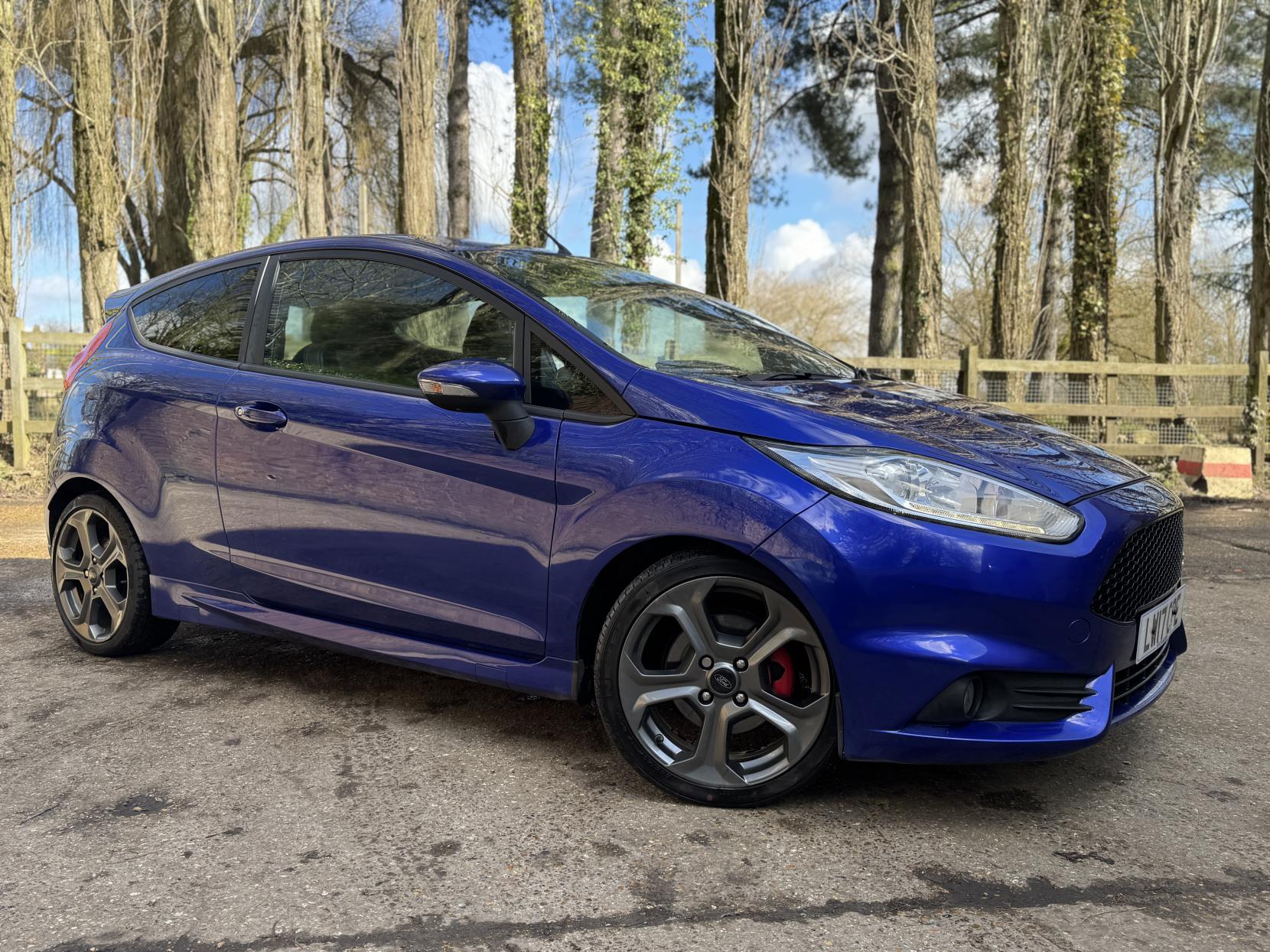 Ford Fiesta 1.6T EcoBoost ST-3 Hatchback 3dr Petrol Manual Euro 6 (182 ps)