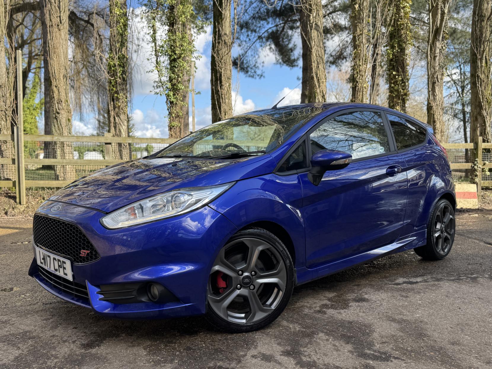 Ford Fiesta 1.6T EcoBoost ST-3 Hatchback 3dr Petrol Manual Euro 6 (182 ps)