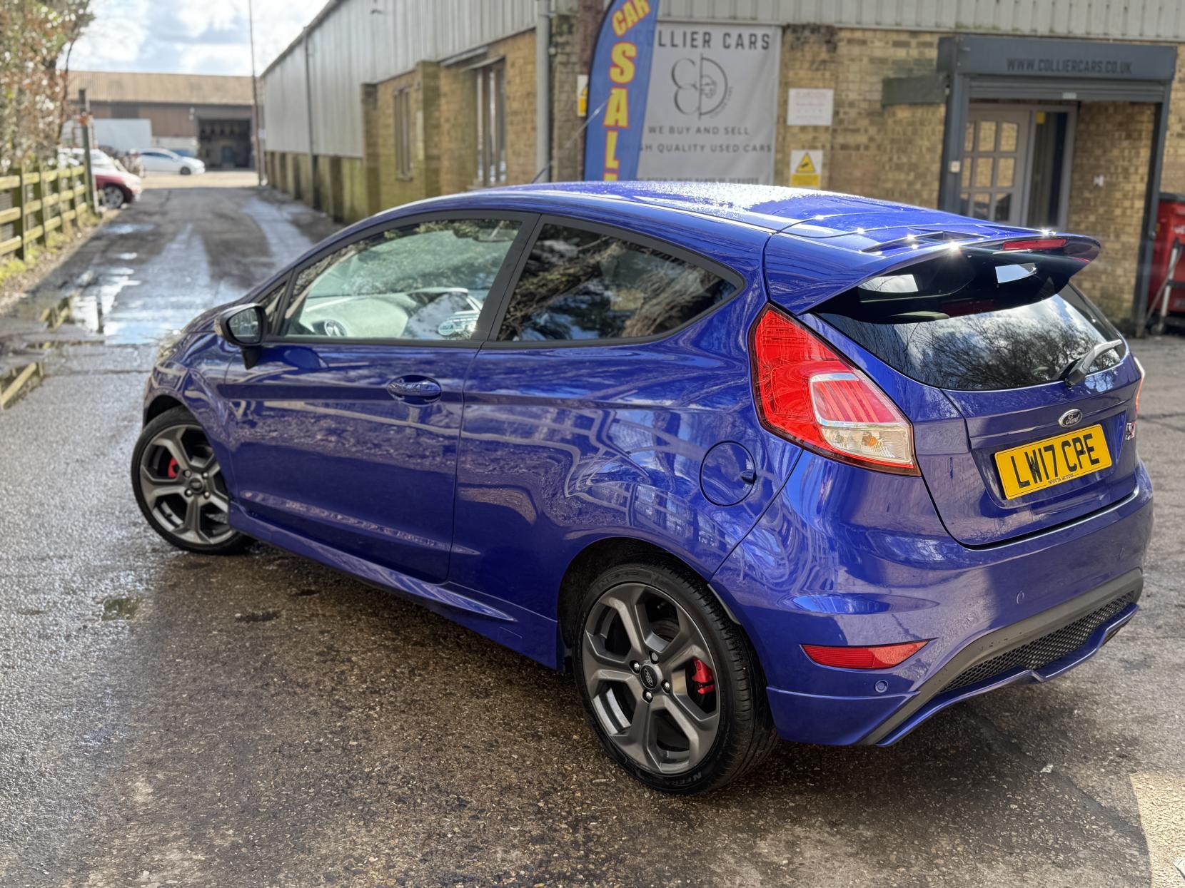 Ford Fiesta 1.6T EcoBoost ST-3 Hatchback 3dr Petrol Manual Euro 6 (182 ps)