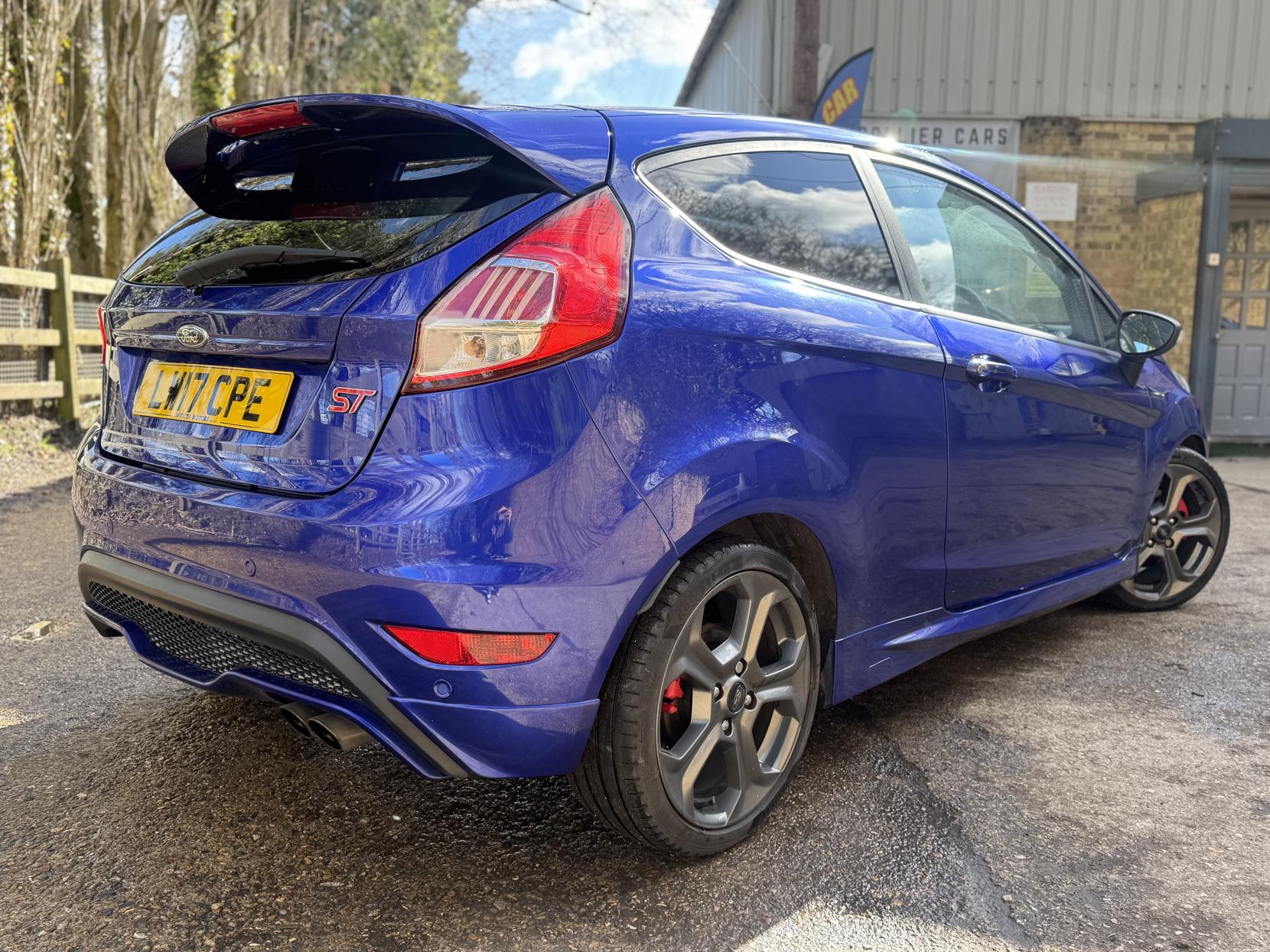 Ford Fiesta 1.6T EcoBoost ST-3 Hatchback 3dr Petrol Manual Euro 6 (182 ps)