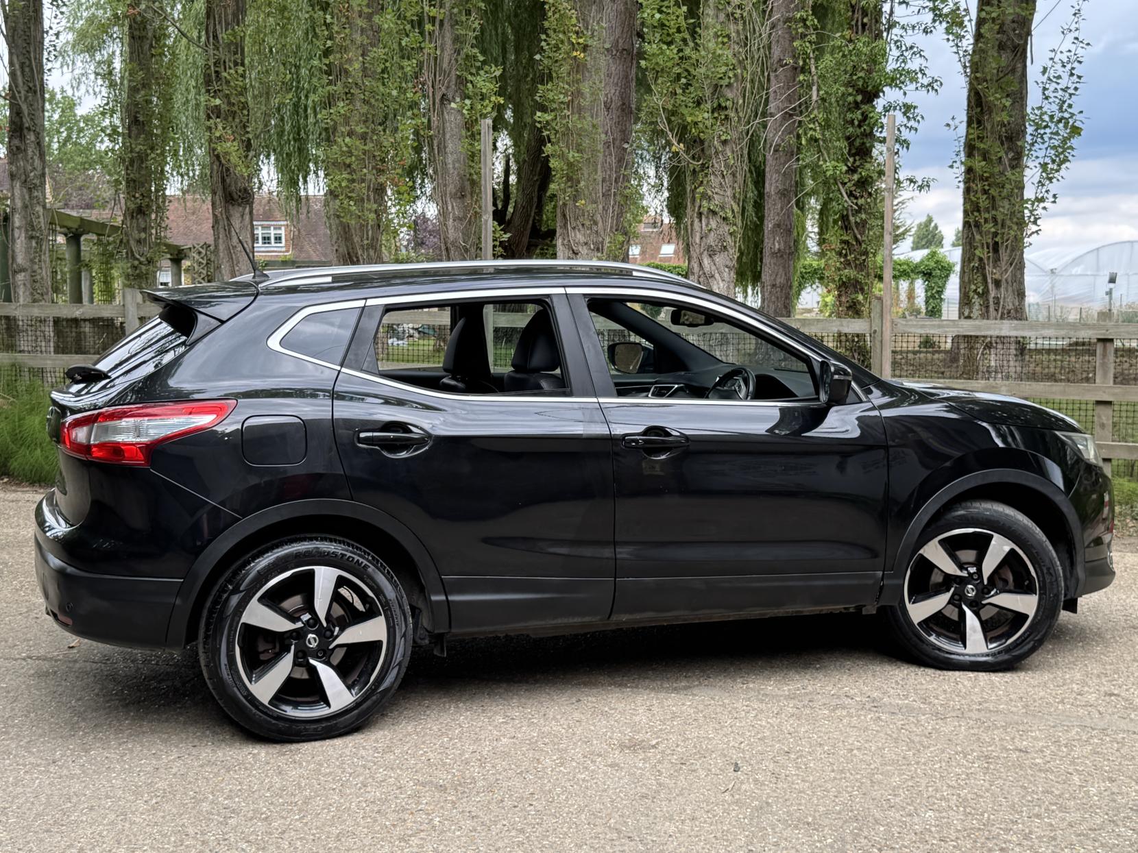 Nissan Qashqai 1.2 DIG-T N-Vision SUV 5dr Petrol Manual 2WD Euro 6 (s/s) (115 ps)
