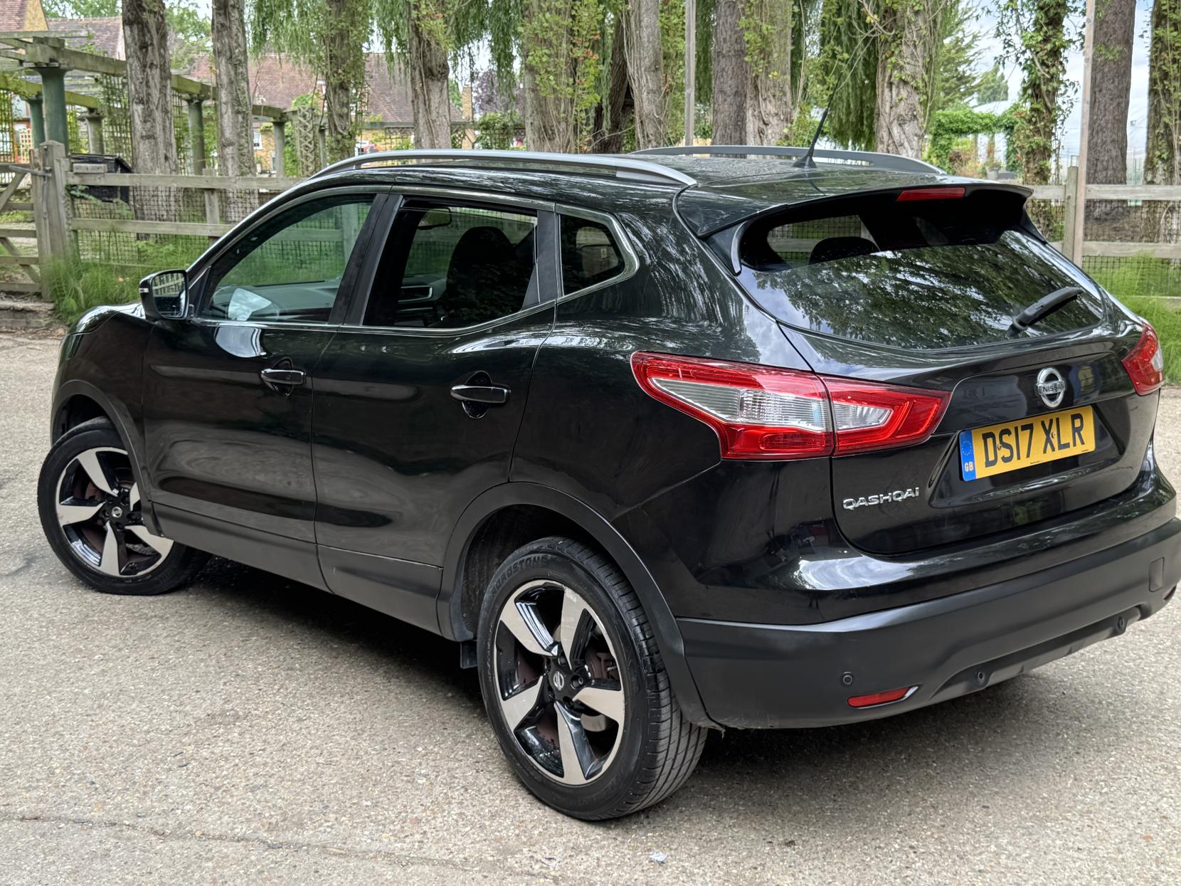 Nissan Qashqai 1.2 DIG-T N-Vision SUV 5dr Petrol Manual 2WD Euro 6 (s/s) (115 ps)