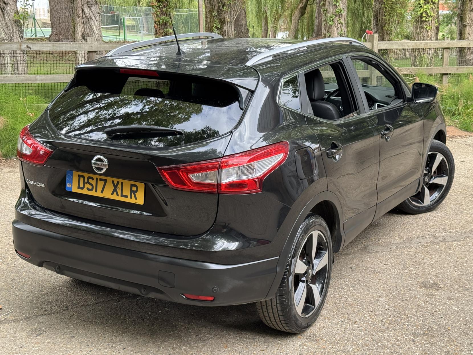 Nissan Qashqai 1.2 DIG-T N-Vision SUV 5dr Petrol Manual 2WD Euro 6 (s/s) (115 ps)