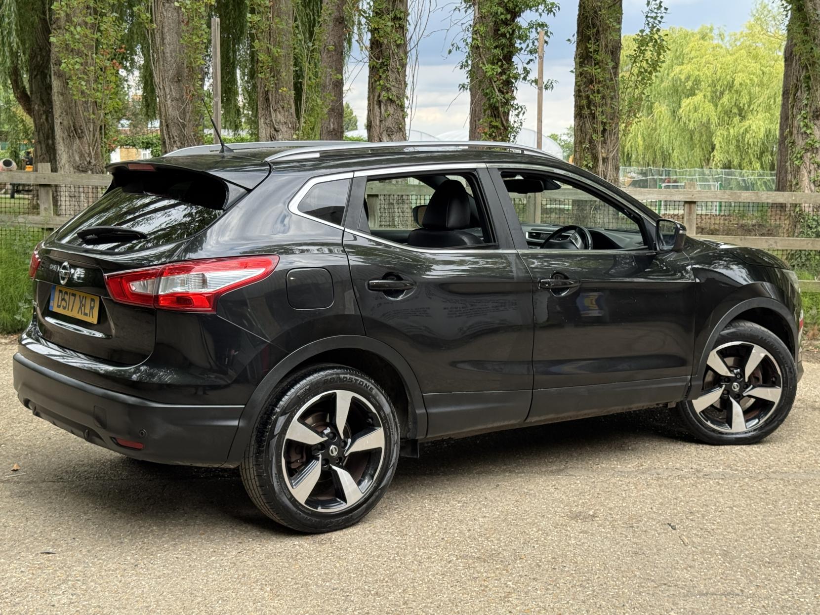 Nissan Qashqai 1.2 DIG-T N-Vision SUV 5dr Petrol Manual 2WD Euro 6 (s/s) (115 ps)