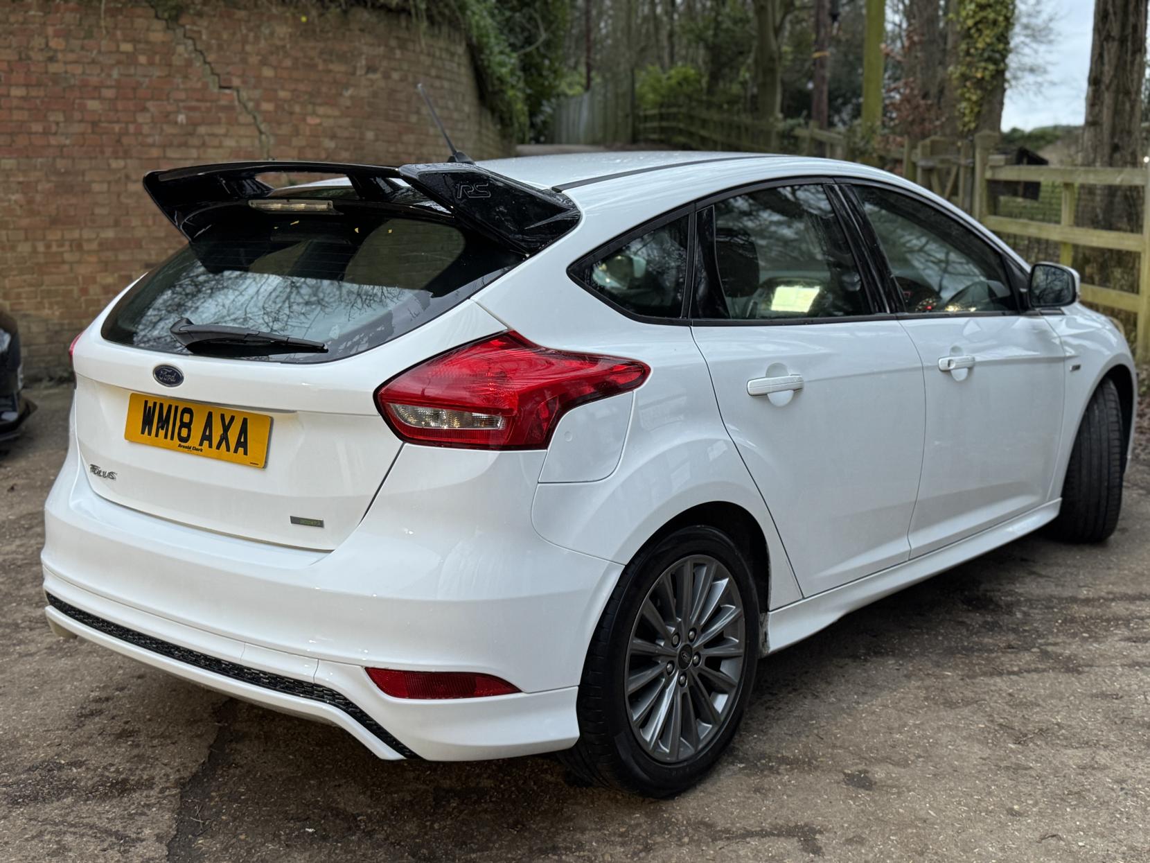 Ford Focus 1.0T EcoBoost ST-Line Hatchback 5dr Petrol Manual Euro 6 (s/s) (140 ps)