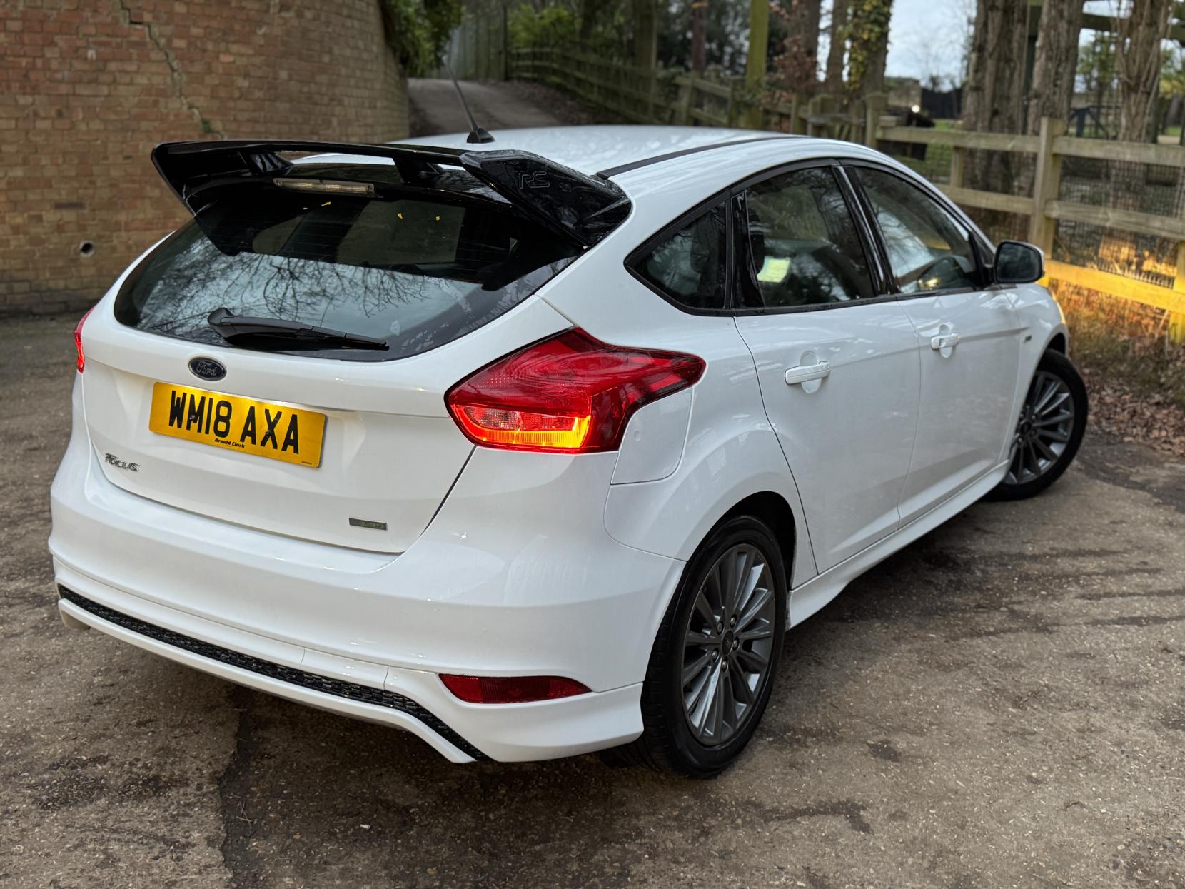 Ford Focus 1.0T EcoBoost ST-Line Hatchback 5dr Petrol Manual Euro 6 (s/s) (140 ps)