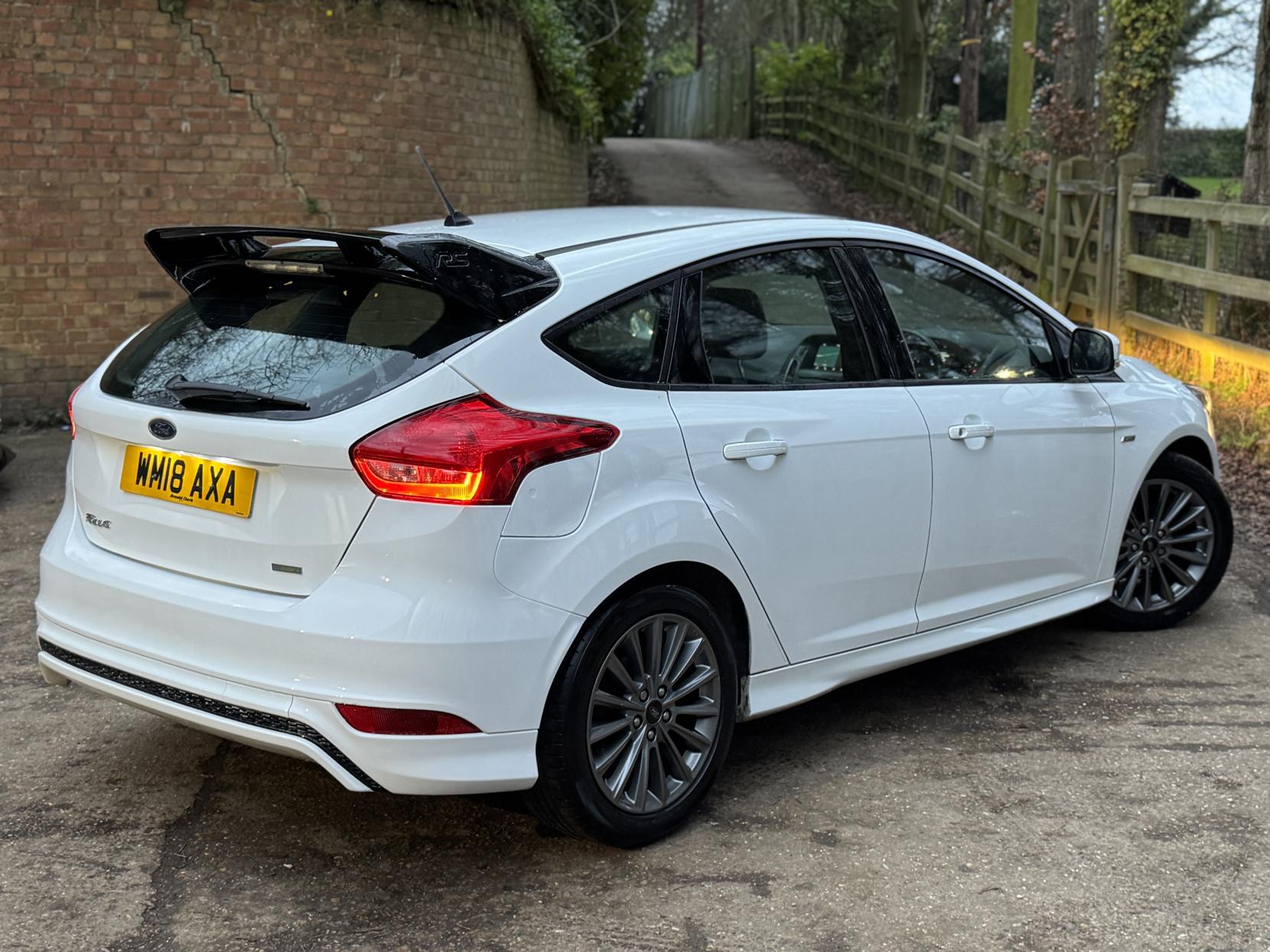 Ford Focus 1.0T EcoBoost ST-Line Hatchback 5dr Petrol Manual Euro 6 (s/s) (140 ps)