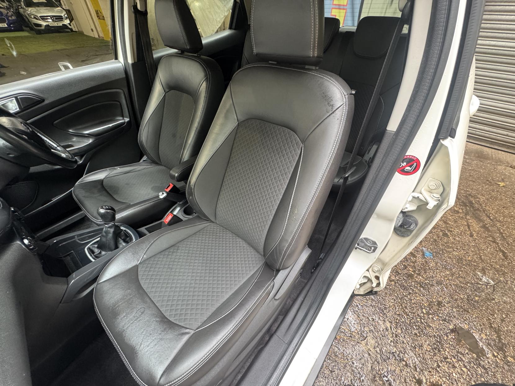 Ford EcoSport 1.0T EcoBoost Titanium SUV 5dr Petrol Manual 2WD Euro 6 (s/s) (125 ps)