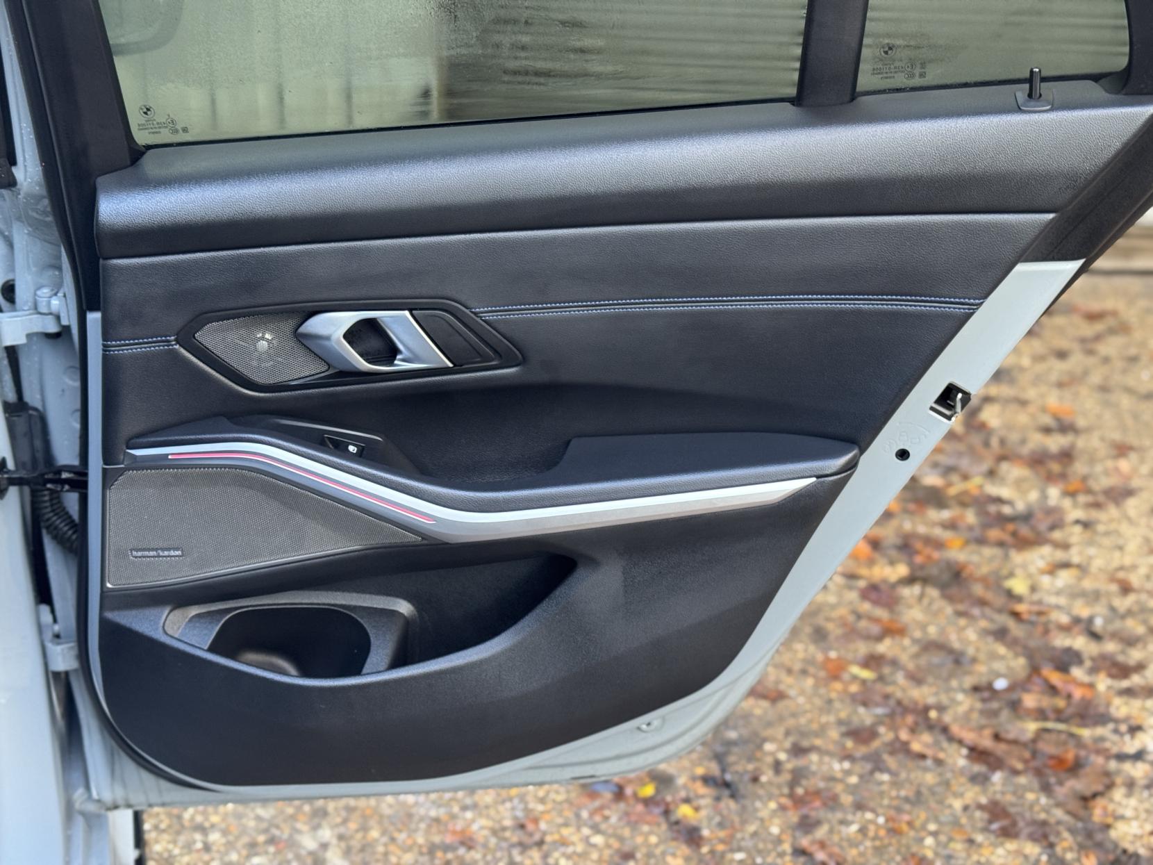 BMW 3 Series 2.0 330e 12kWh M Sport Touring 5dr Petrol Plug-in Hybrid Auto Euro 6 (s/s) (292 ps)