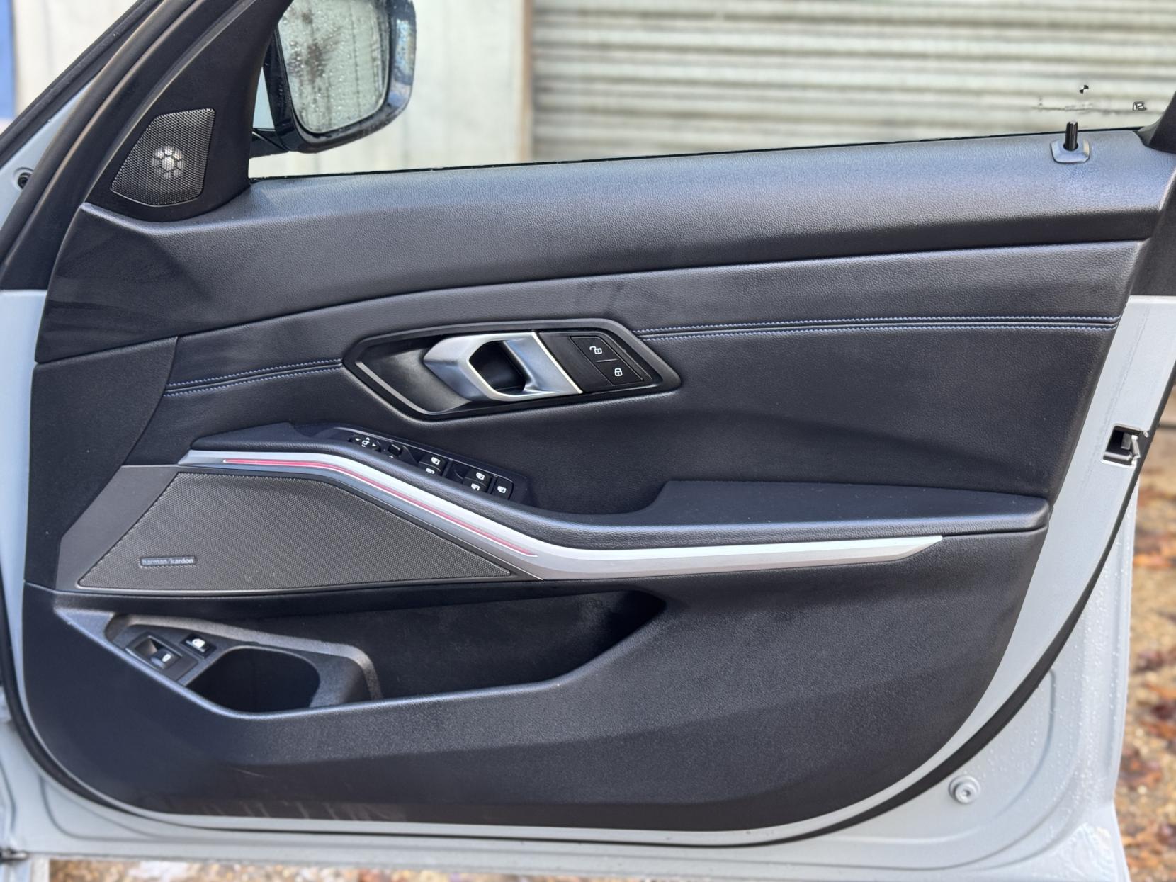 BMW 3 Series 2.0 330e 12kWh M Sport Touring 5dr Petrol Plug-in Hybrid Auto Euro 6 (s/s) (292 ps)