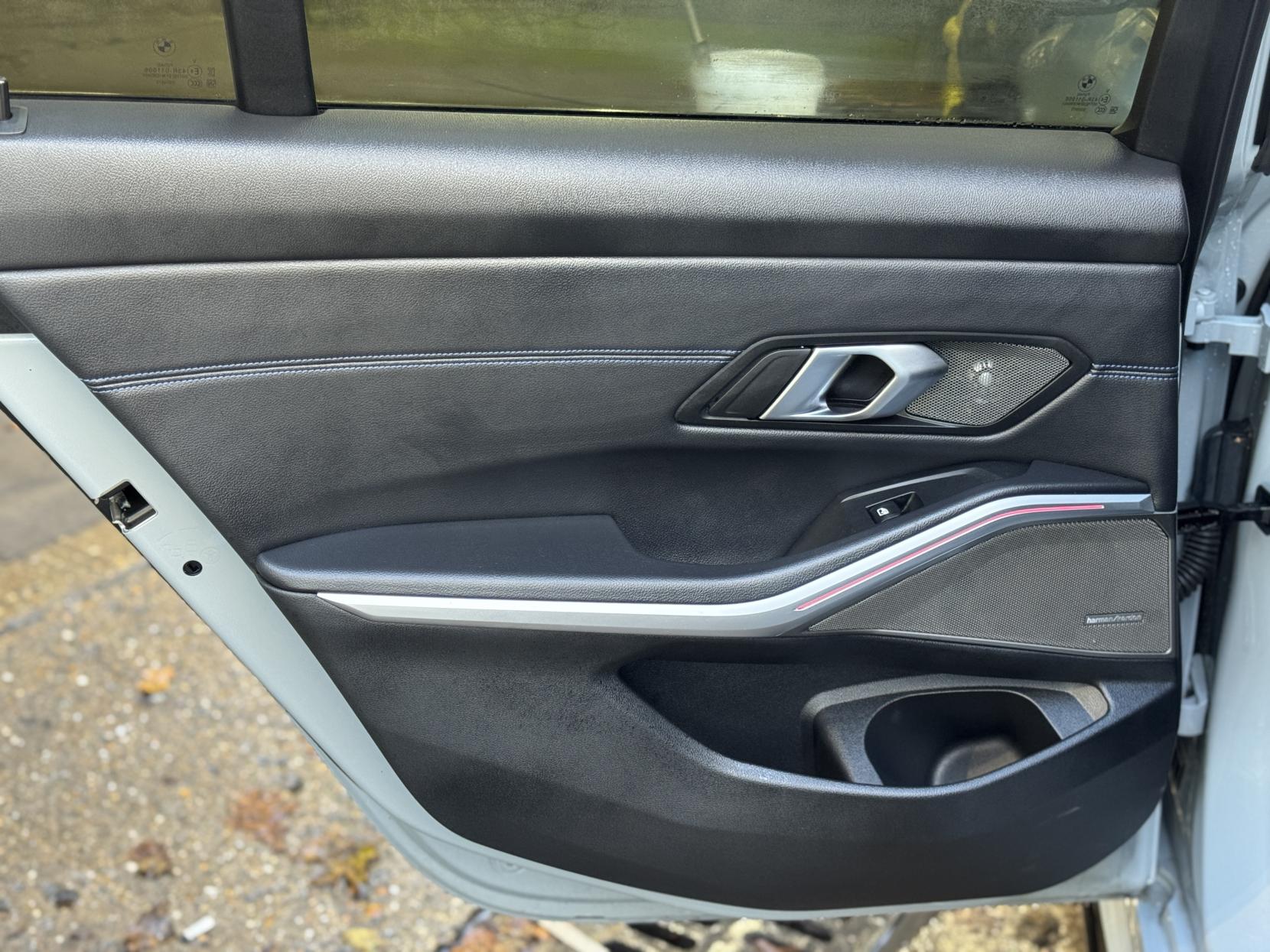 BMW 3 Series 2.0 330e 12kWh M Sport Touring 5dr Petrol Plug-in Hybrid Auto Euro 6 (s/s) (292 ps)