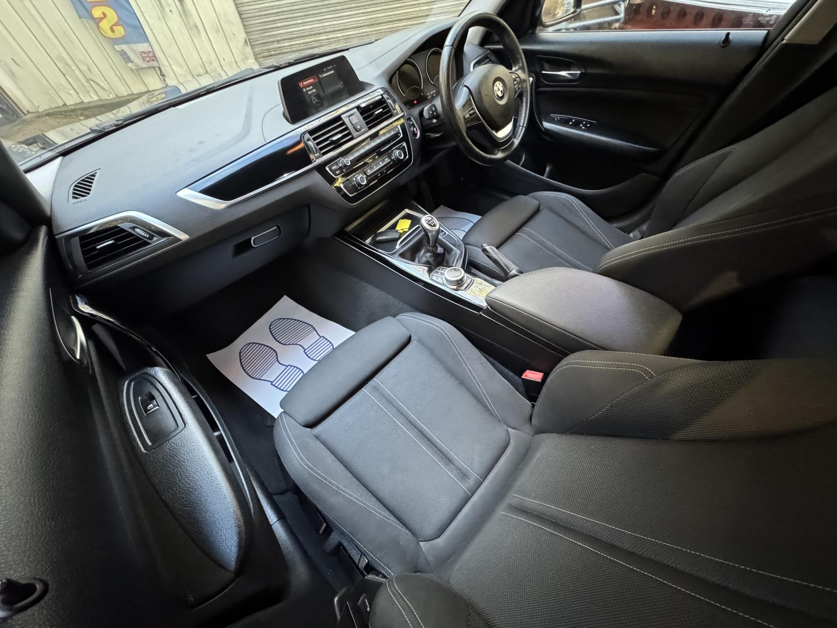 BMW 1 Series 1.5 118i Sport Hatchback 5dr Petrol Manual Euro 6 (s/s) (136 ps)