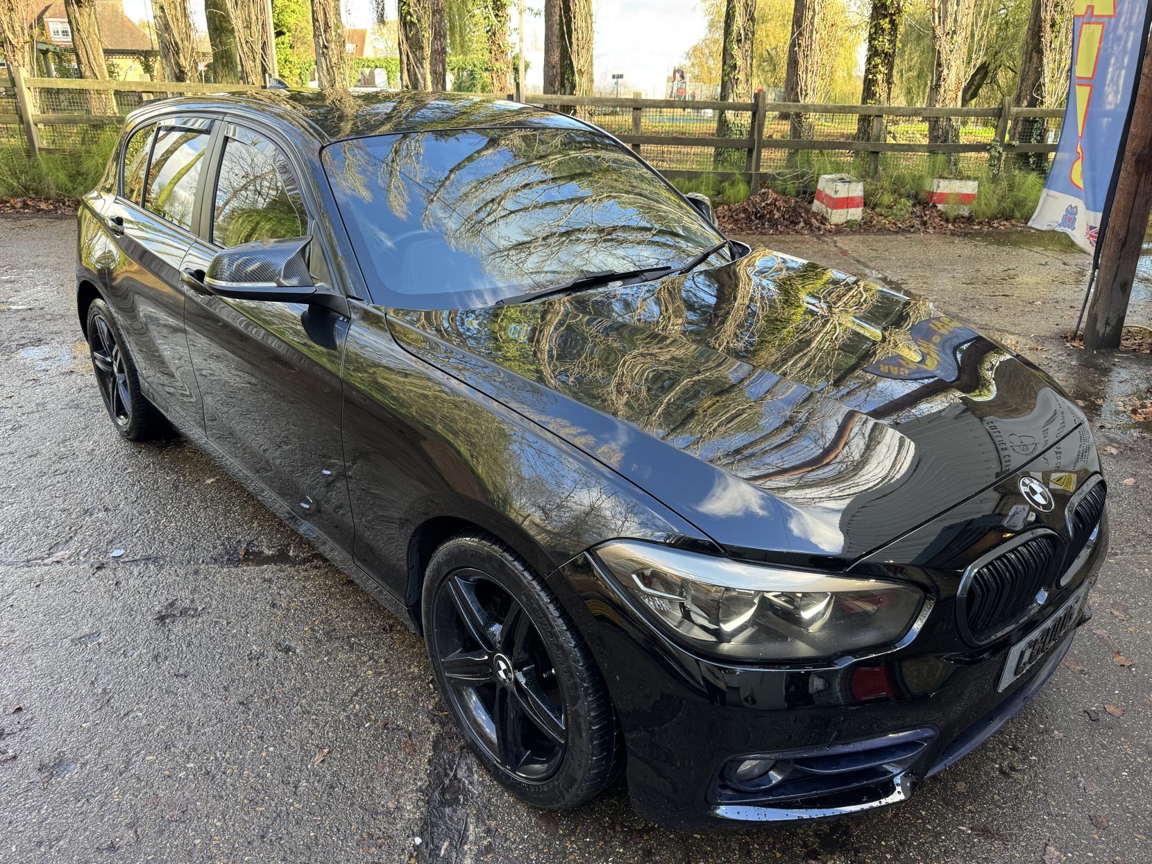 BMW 1 Series 1.5 118i Sport Hatchback 5dr Petrol Manual Euro 6 (s/s) (136 ps)