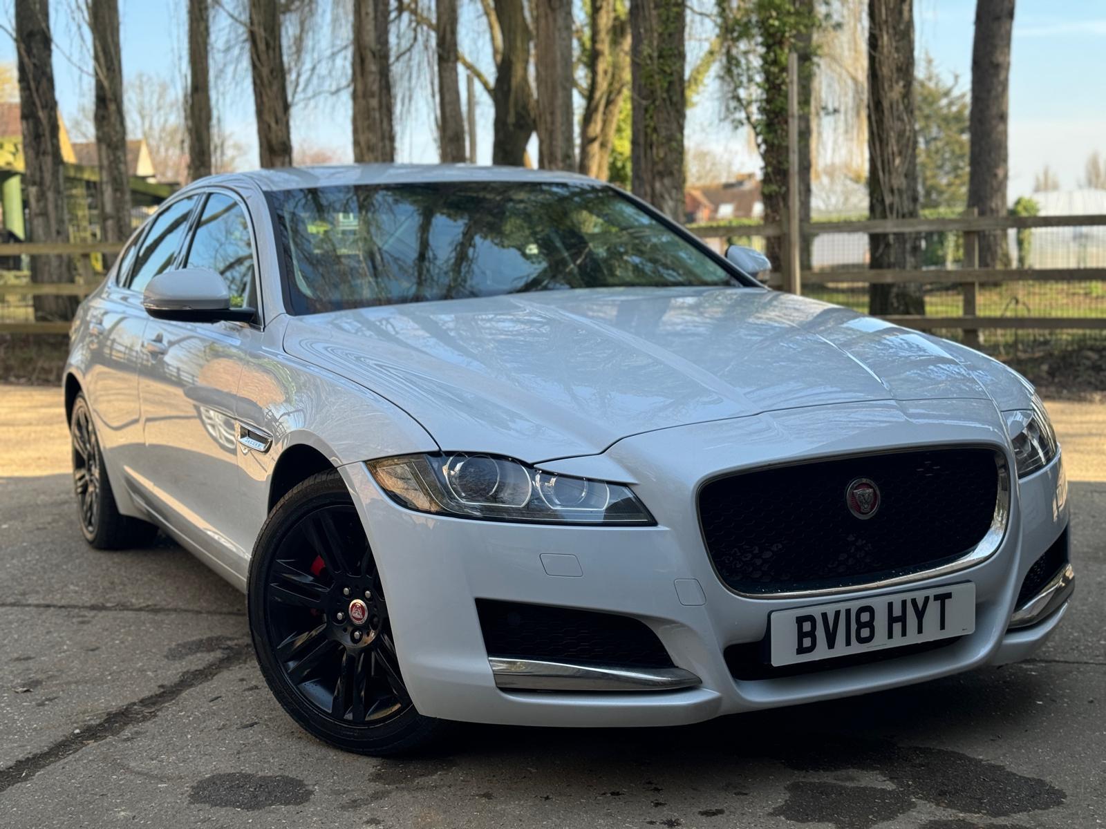 Jaguar XF 2.0d Prestige Saloon 4dr Diesel Manual Euro 6 (s/s) (180 ps)