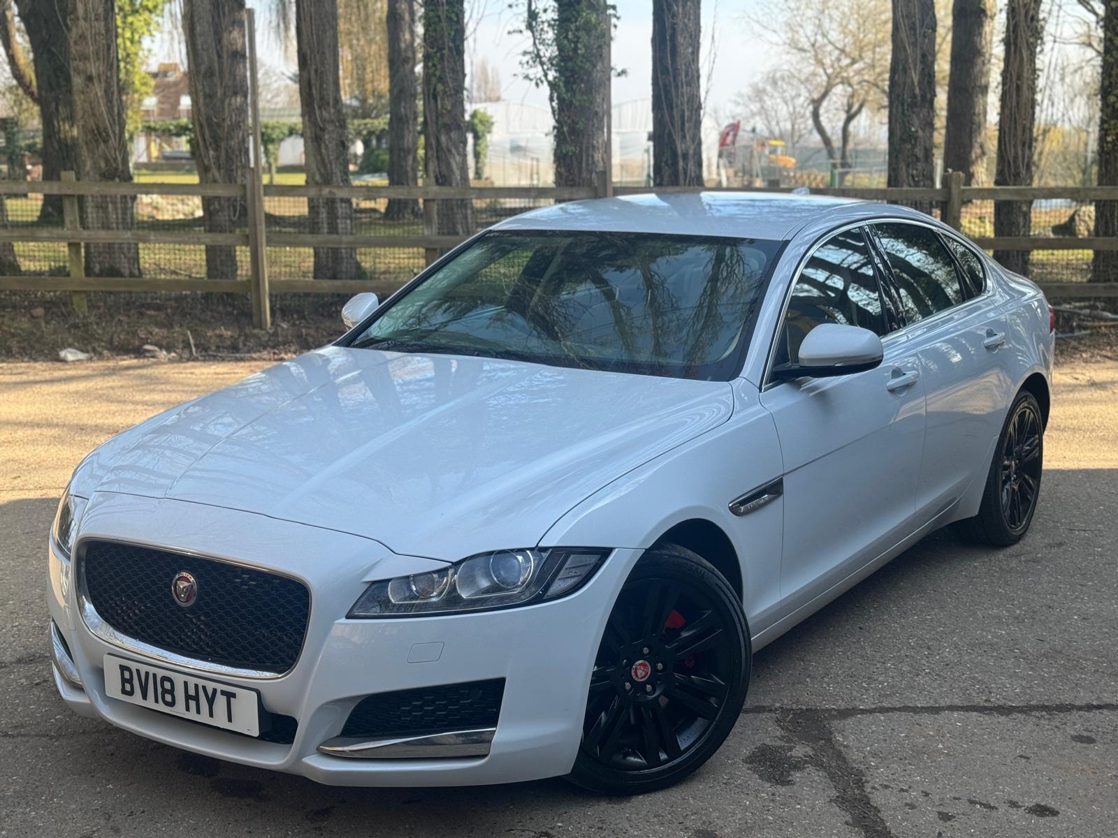 Jaguar XF 2.0d Prestige Saloon 4dr Diesel Manual Euro 6 (s/s) (180 ps)