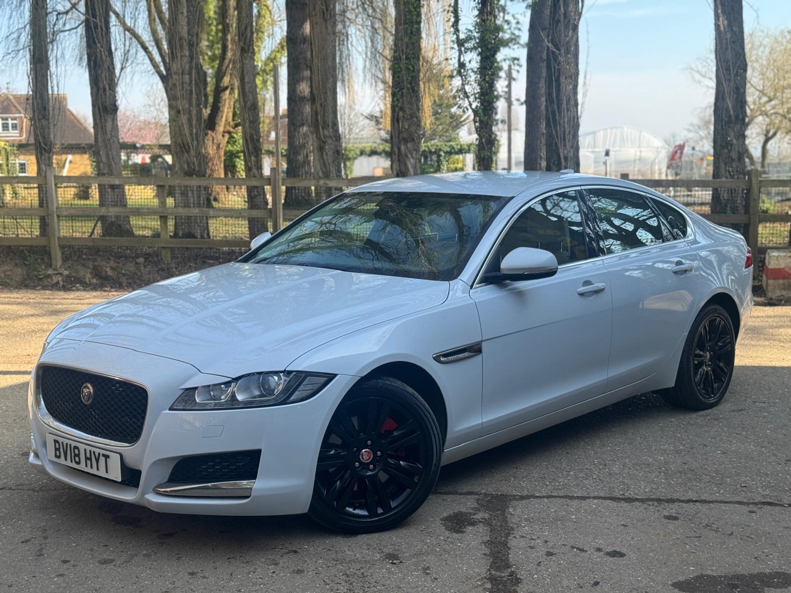 Jaguar XF 2.0d Prestige Saloon 4dr Diesel Manual Euro 6 (s/s) (180 ps)