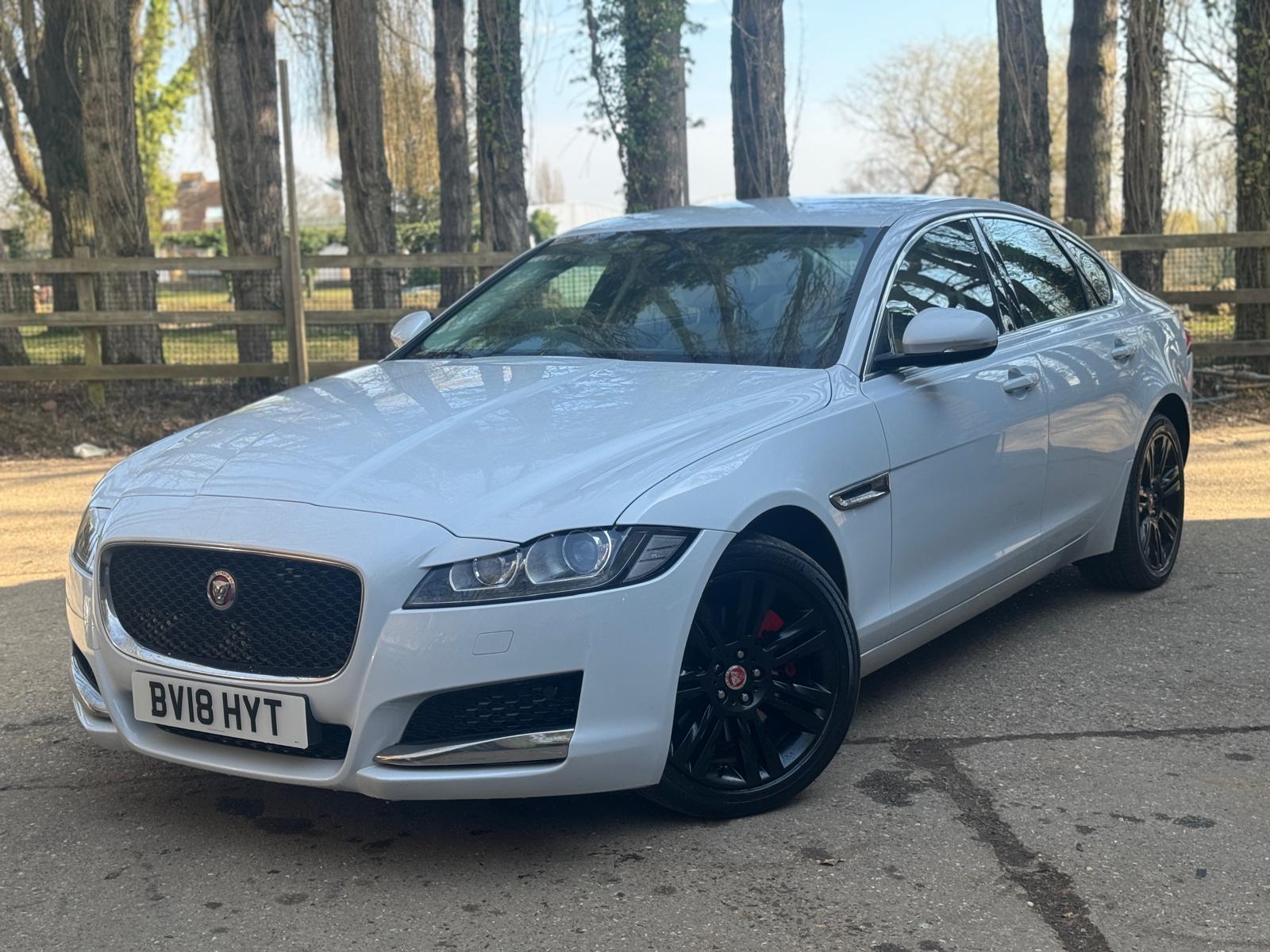 Jaguar XF 2.0d Prestige Saloon 4dr Diesel Manual Euro 6 (s/s) (180 ps)