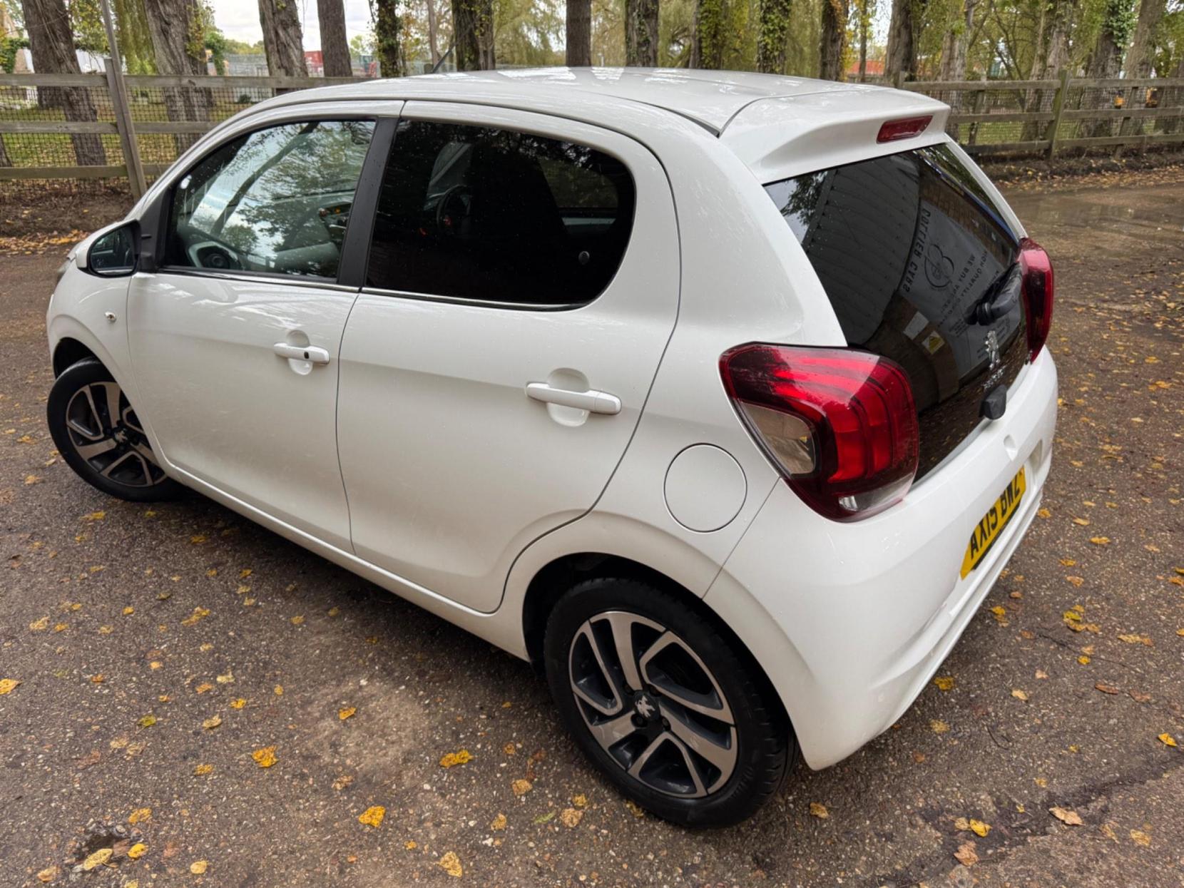 Peugeot 108 1.2 VTi PureTech Allure Euro 5 5dr