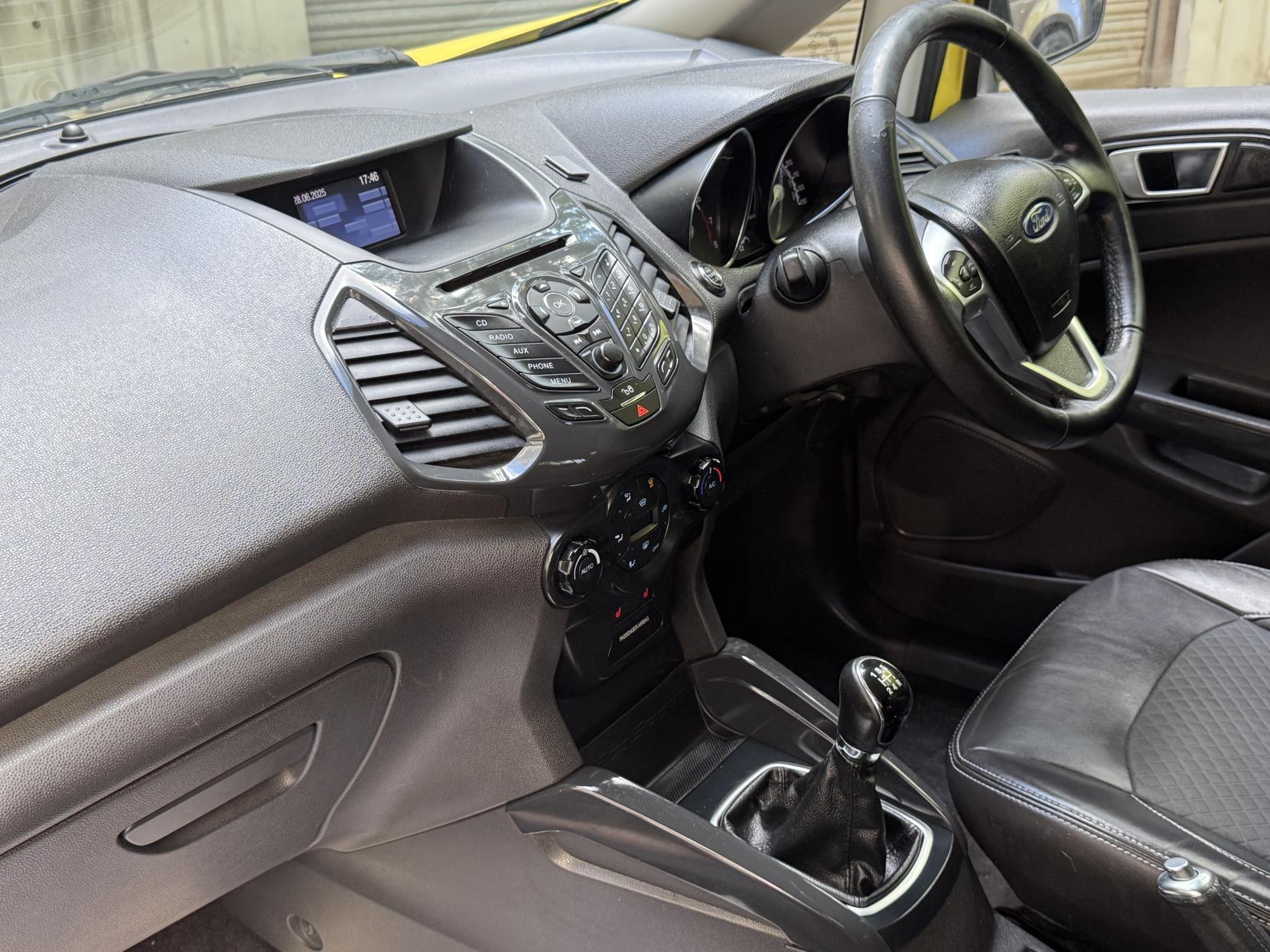 Ford EcoSport 1.0T EcoBoost Titanium SUV 5dr Petrol Manual 2WD Euro 5 (s/s) (125 ps)