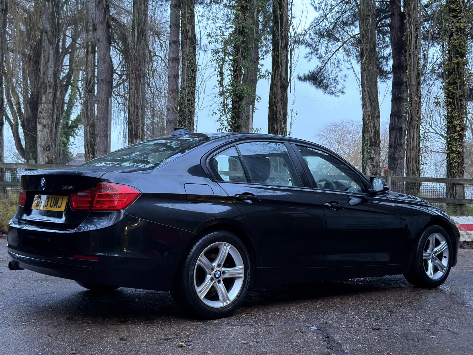 BMW 3 Series 1.6 316i SE Saloon 4dr Petrol Auto Euro 6 (s/s) (136 ps)