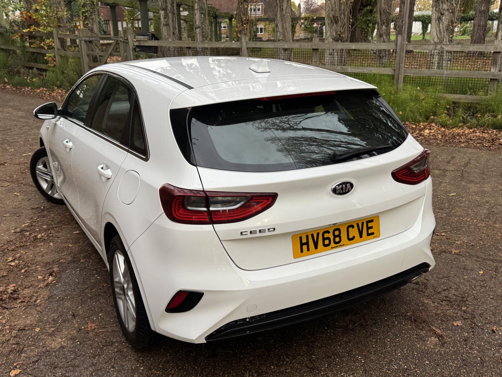 Kia Ceed 1.6 CRDi ECO 2 Hatchback 5dr Diesel Manual Euro 6 (s/s) (114 bhp)