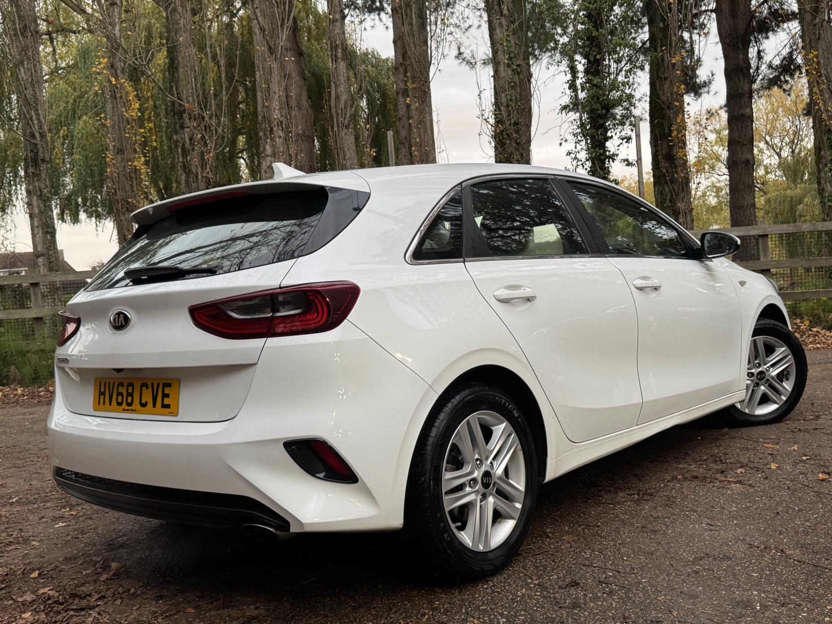 Kia Ceed 1.6 CRDi ECO 2 Hatchback 5dr Diesel Manual Euro 6 (s/s) (114 bhp)