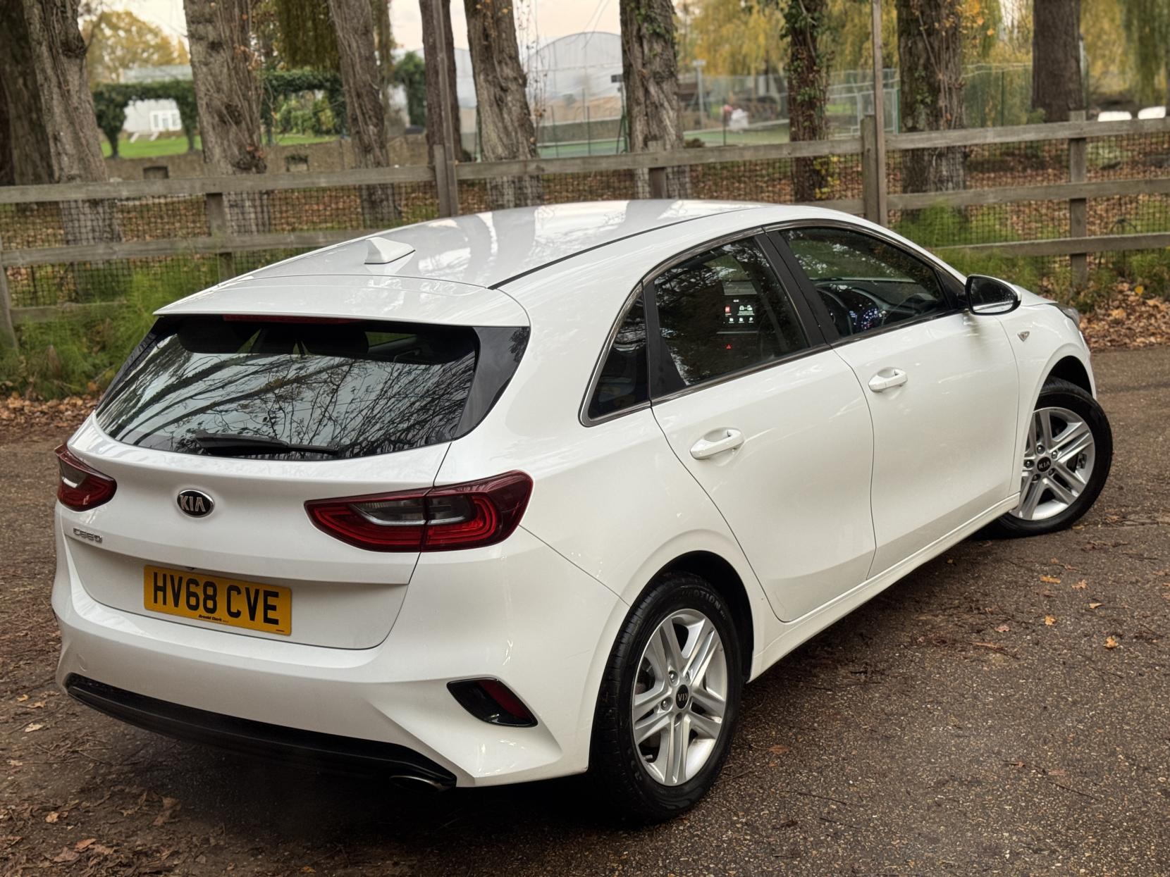 Kia Ceed 1.6 CRDi ECO 2 Hatchback 5dr Diesel Manual Euro 6 (s/s) (114 bhp)
